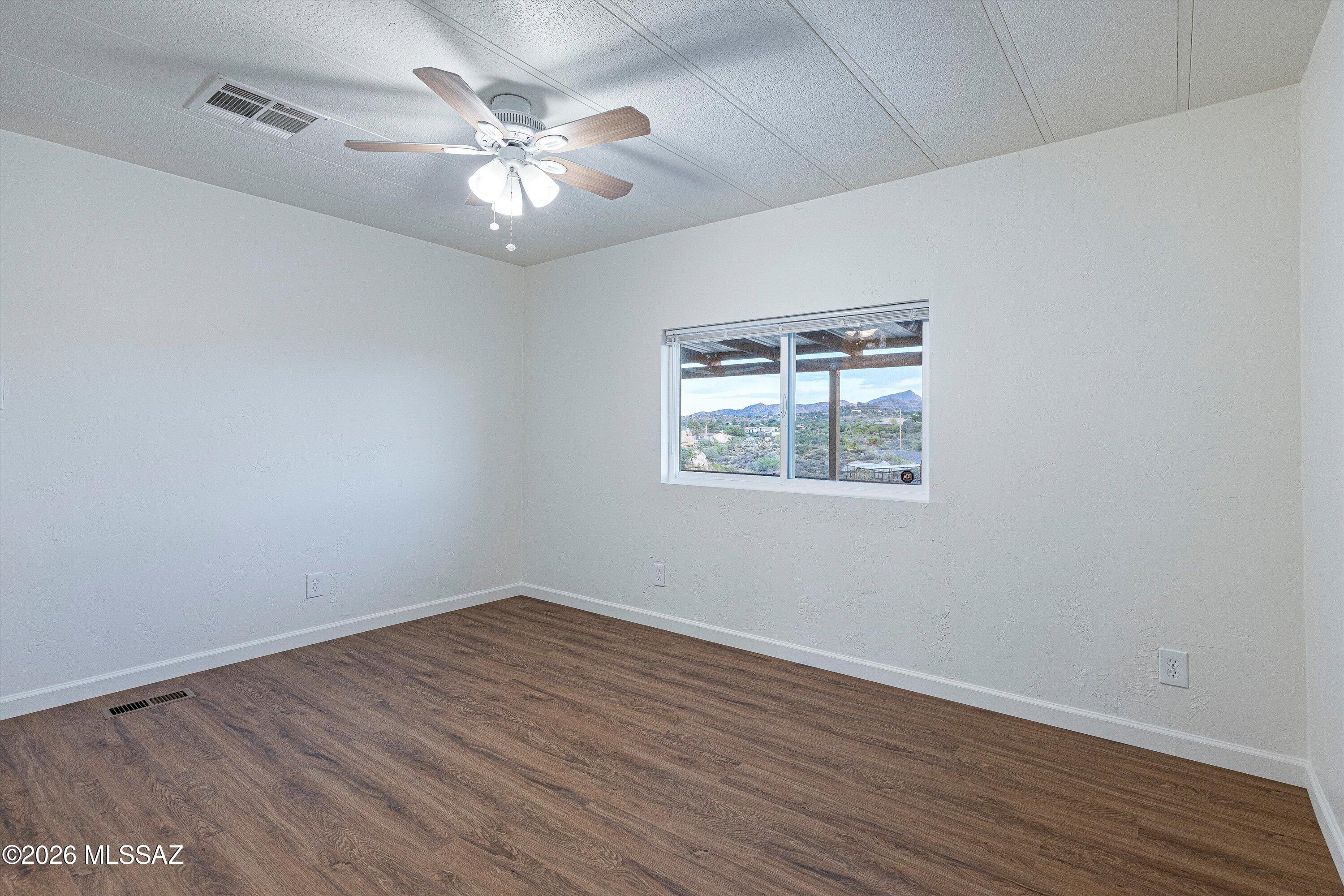 1665 W Oracle Ranch Road