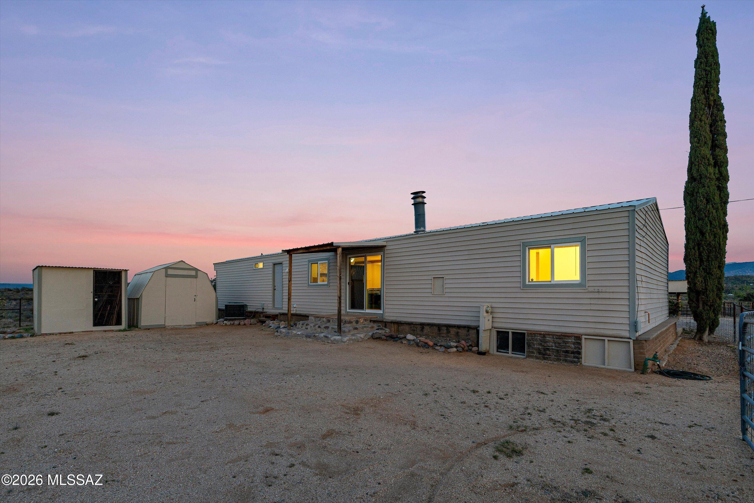 1665 W Oracle Ranch Road