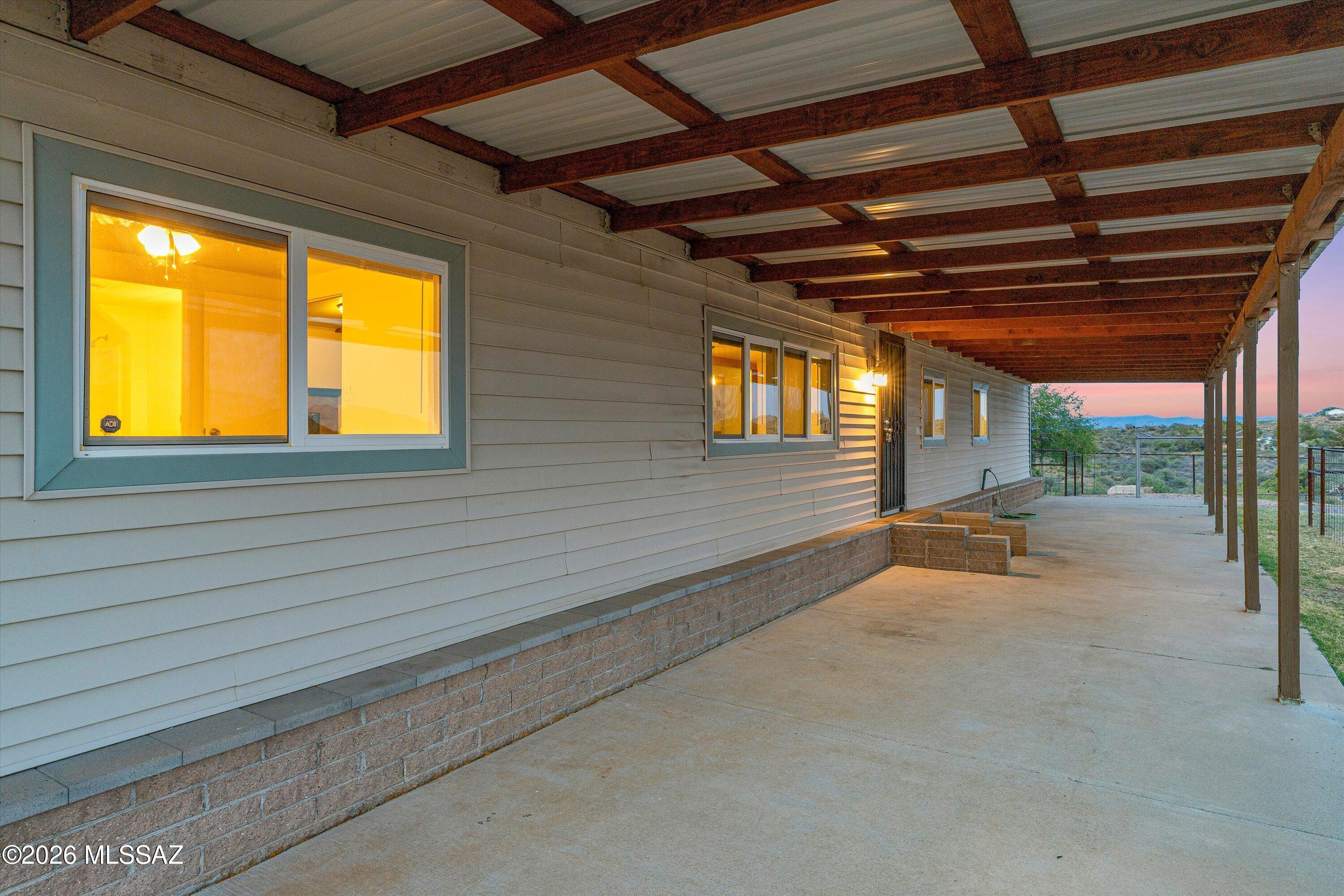 1665 W Oracle Ranch Road