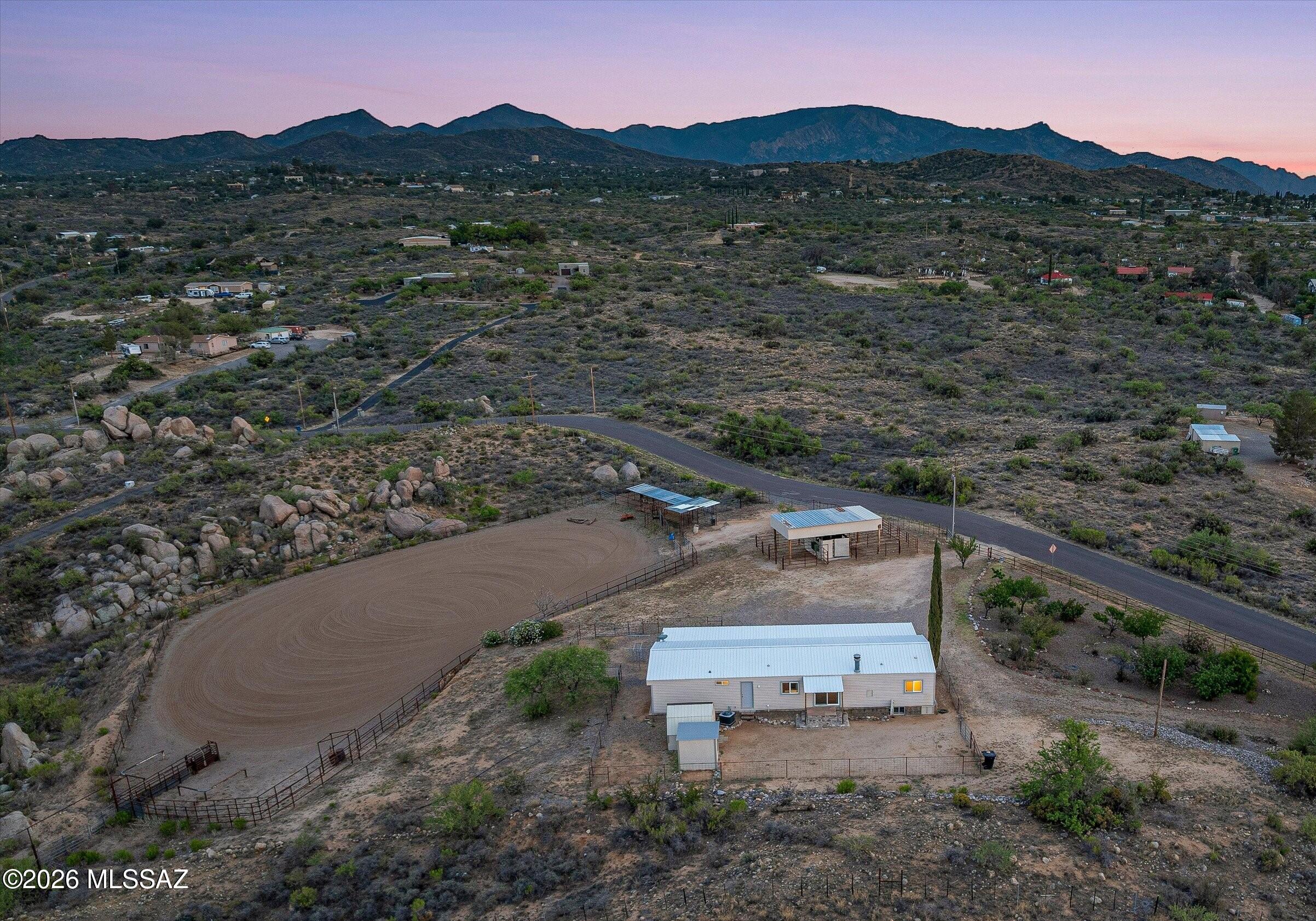 1665 W Oracle Ranch Road