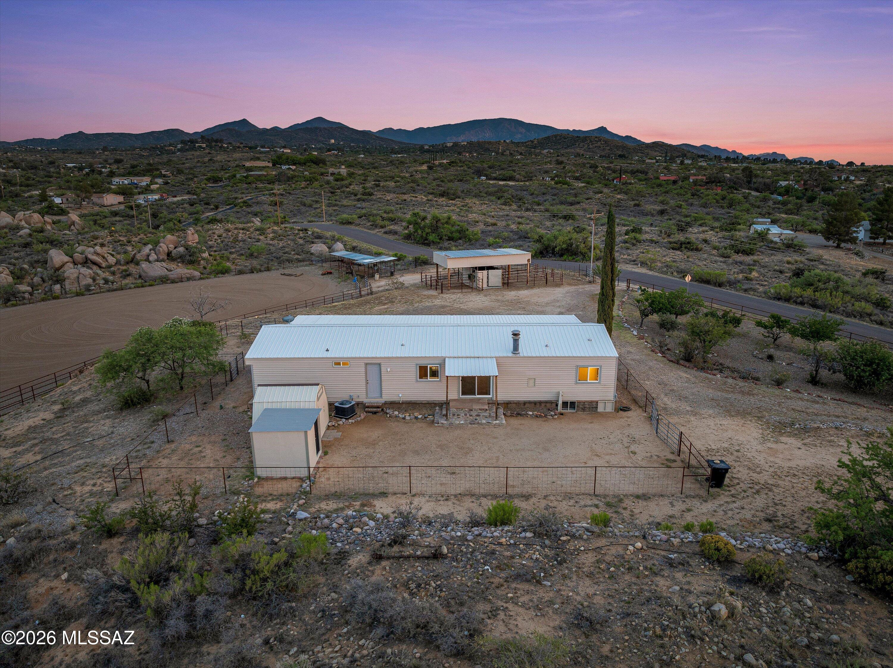 1665 W Oracle Ranch Road
