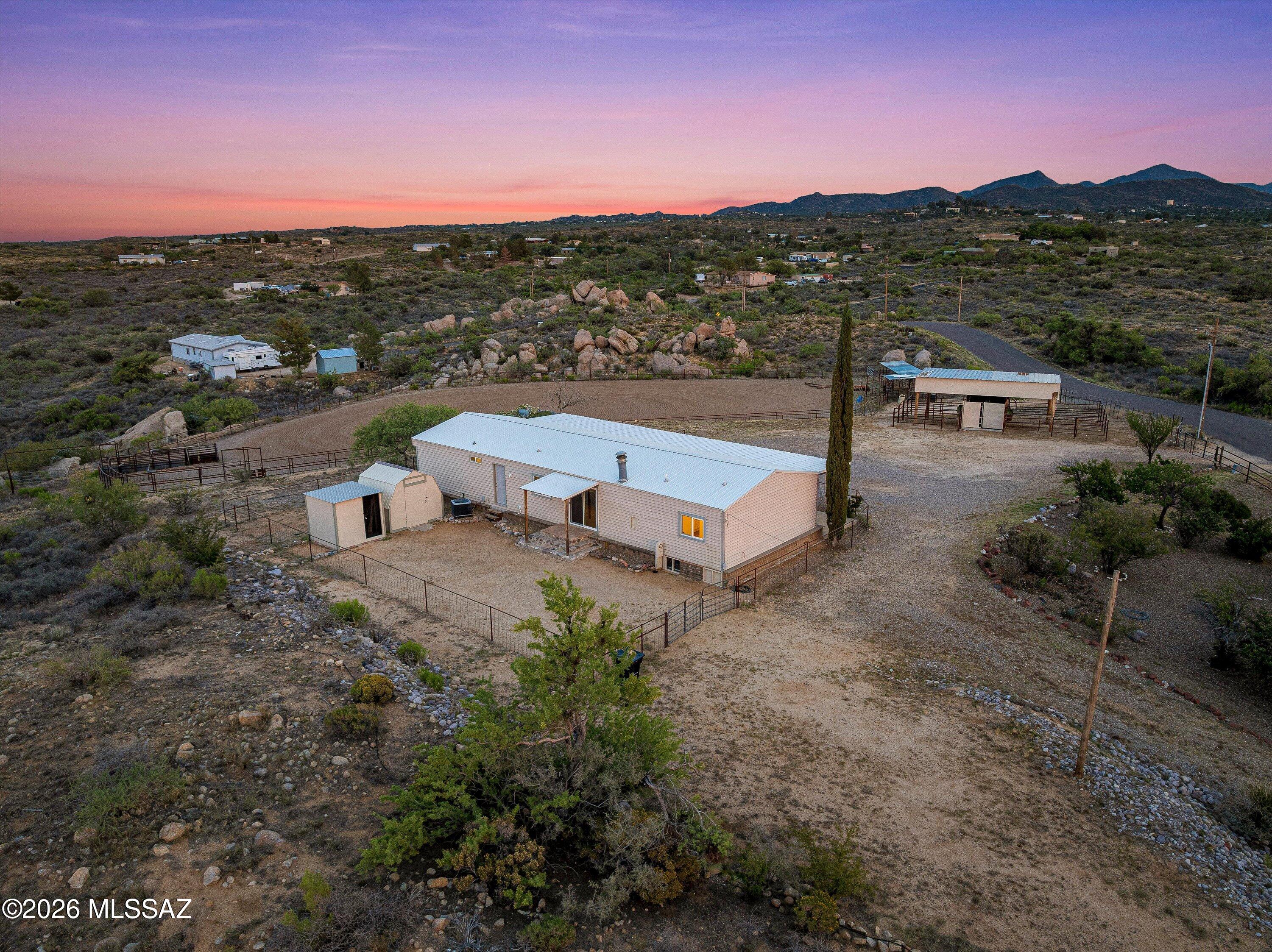1665 W Oracle Ranch Road
