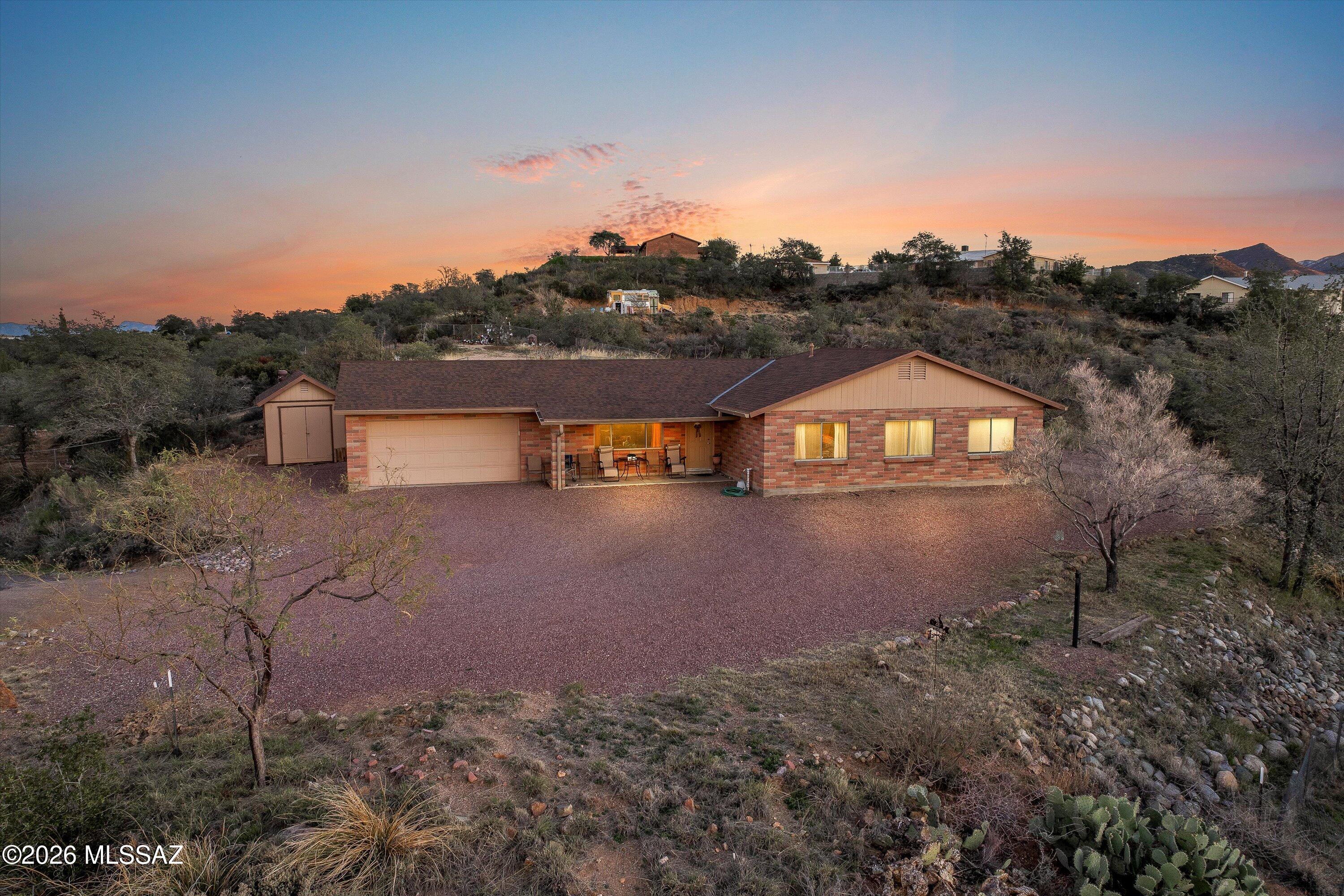 881 N Mountain View Drive