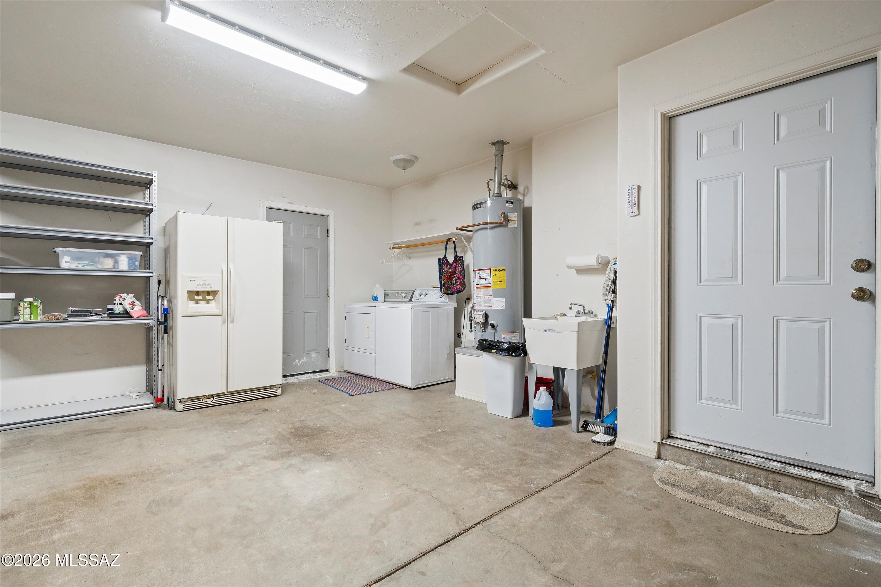 881 N Mountain View Drive