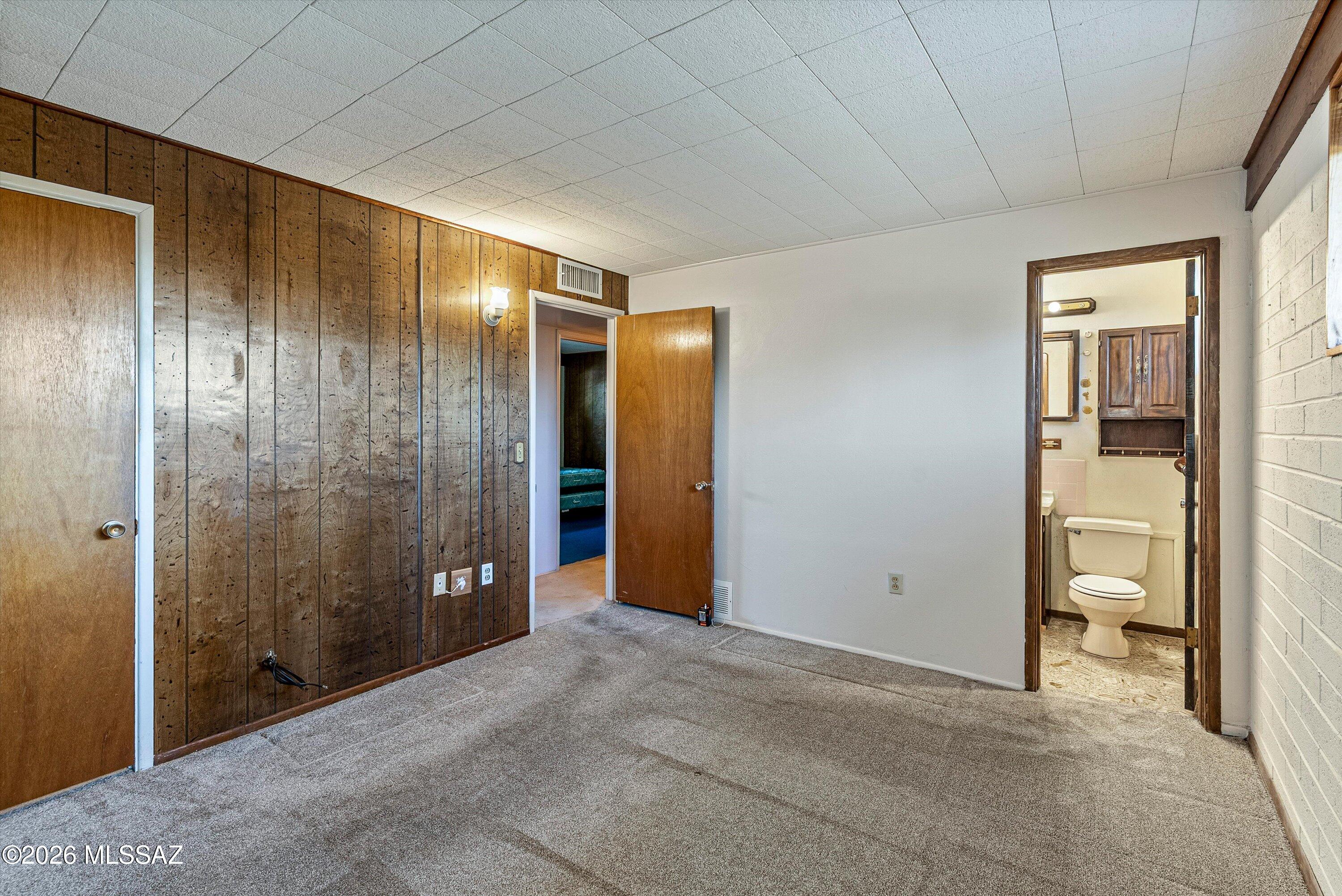 860 W La Osa Street