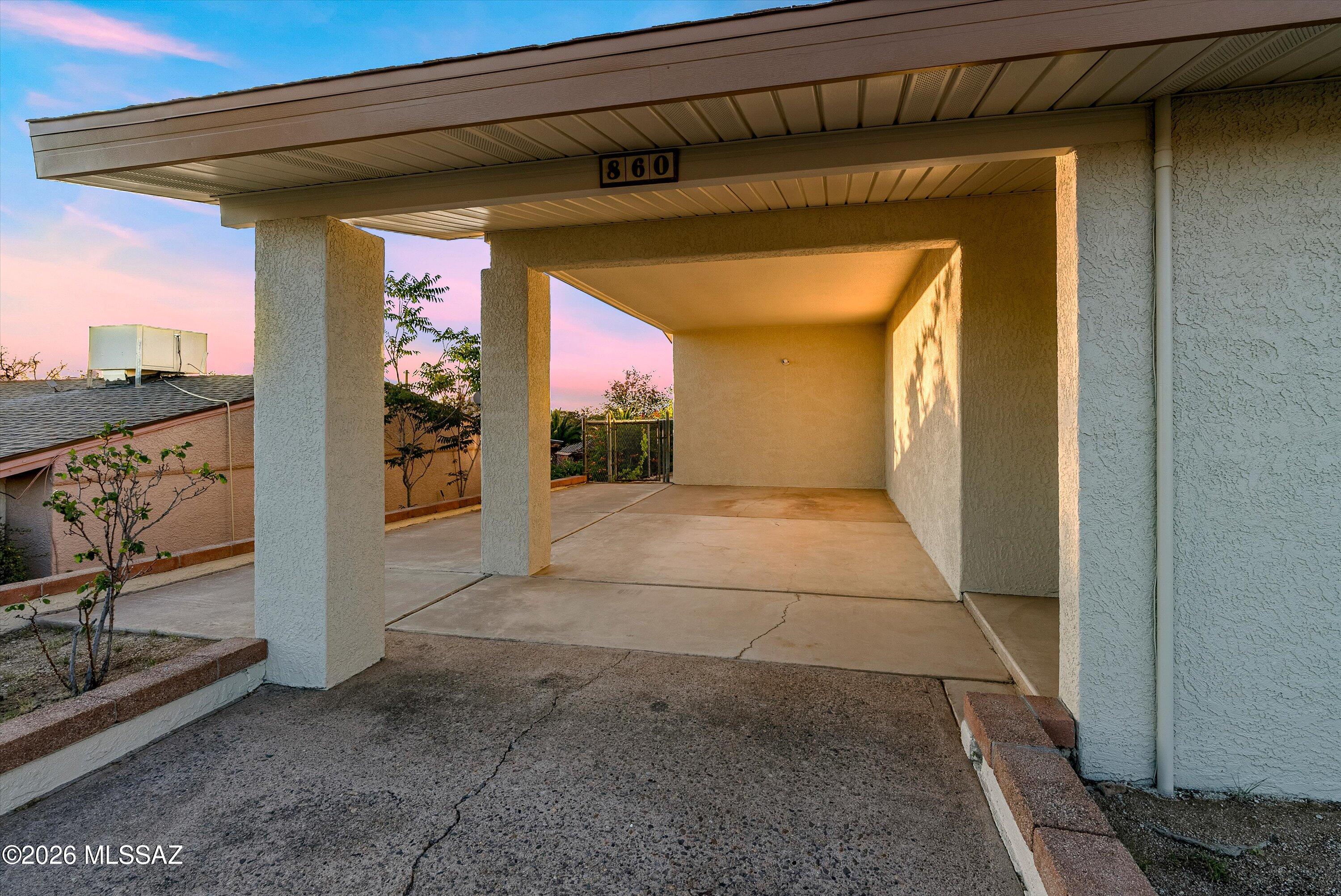 860 W La Osa Street