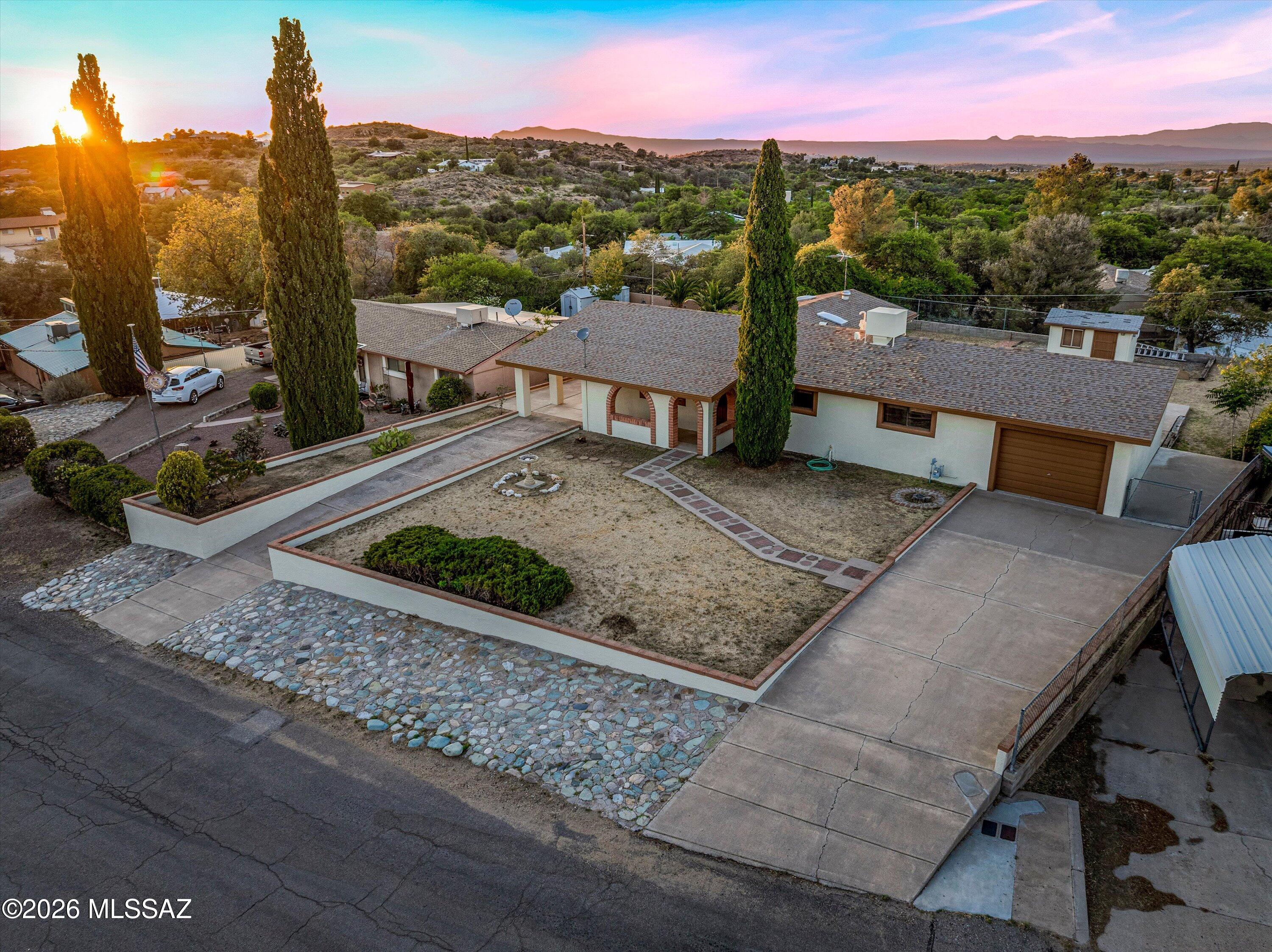 860 W La Osa Street