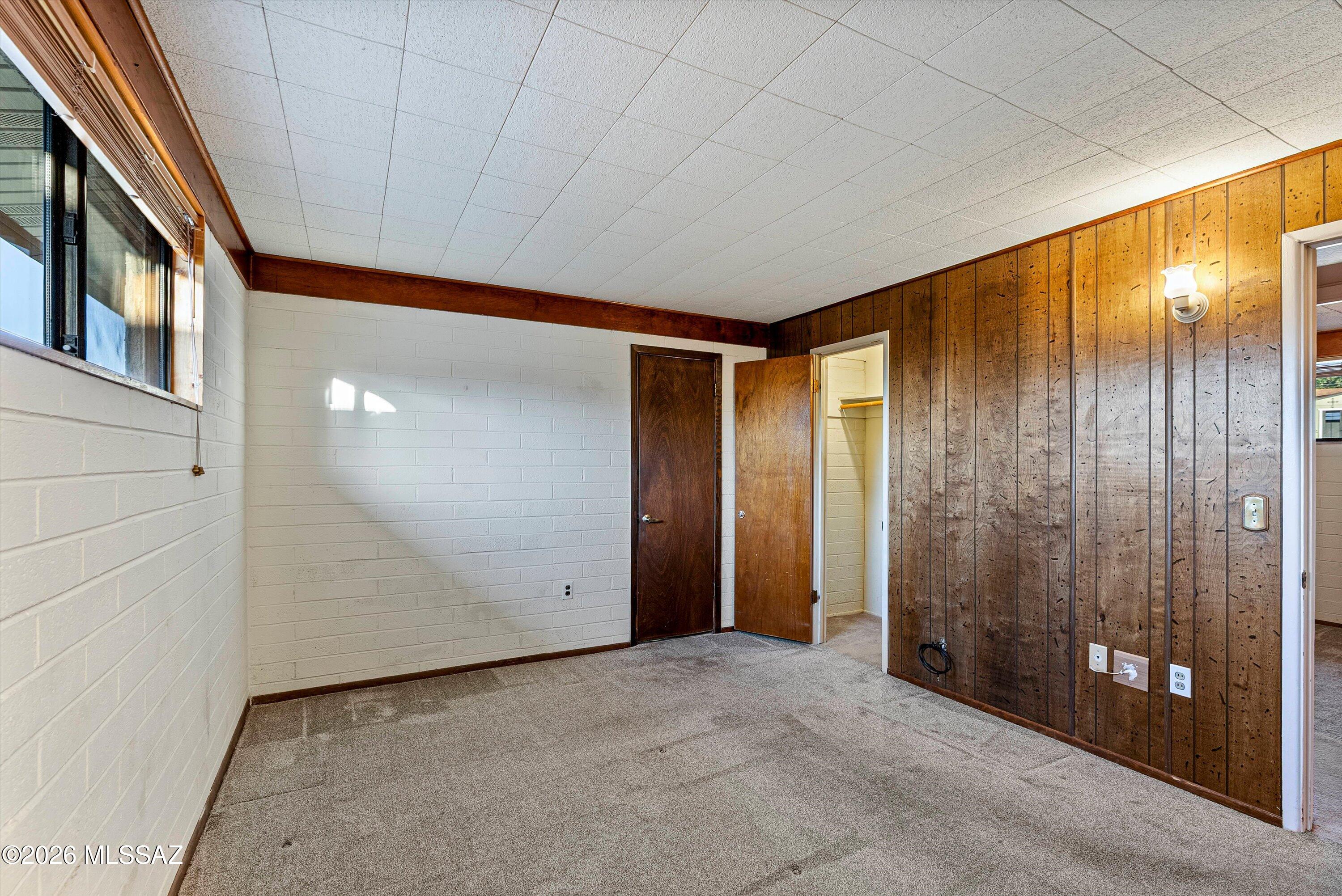 860 W La Osa Street