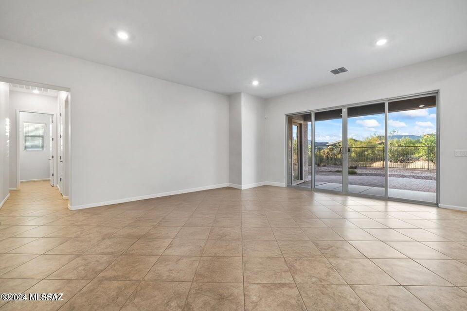 10623 N Iron Peak Drive
