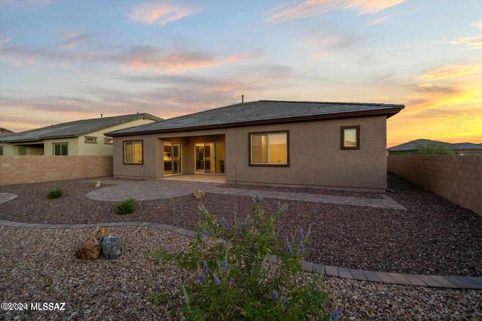 10623 N Iron Peak Drive