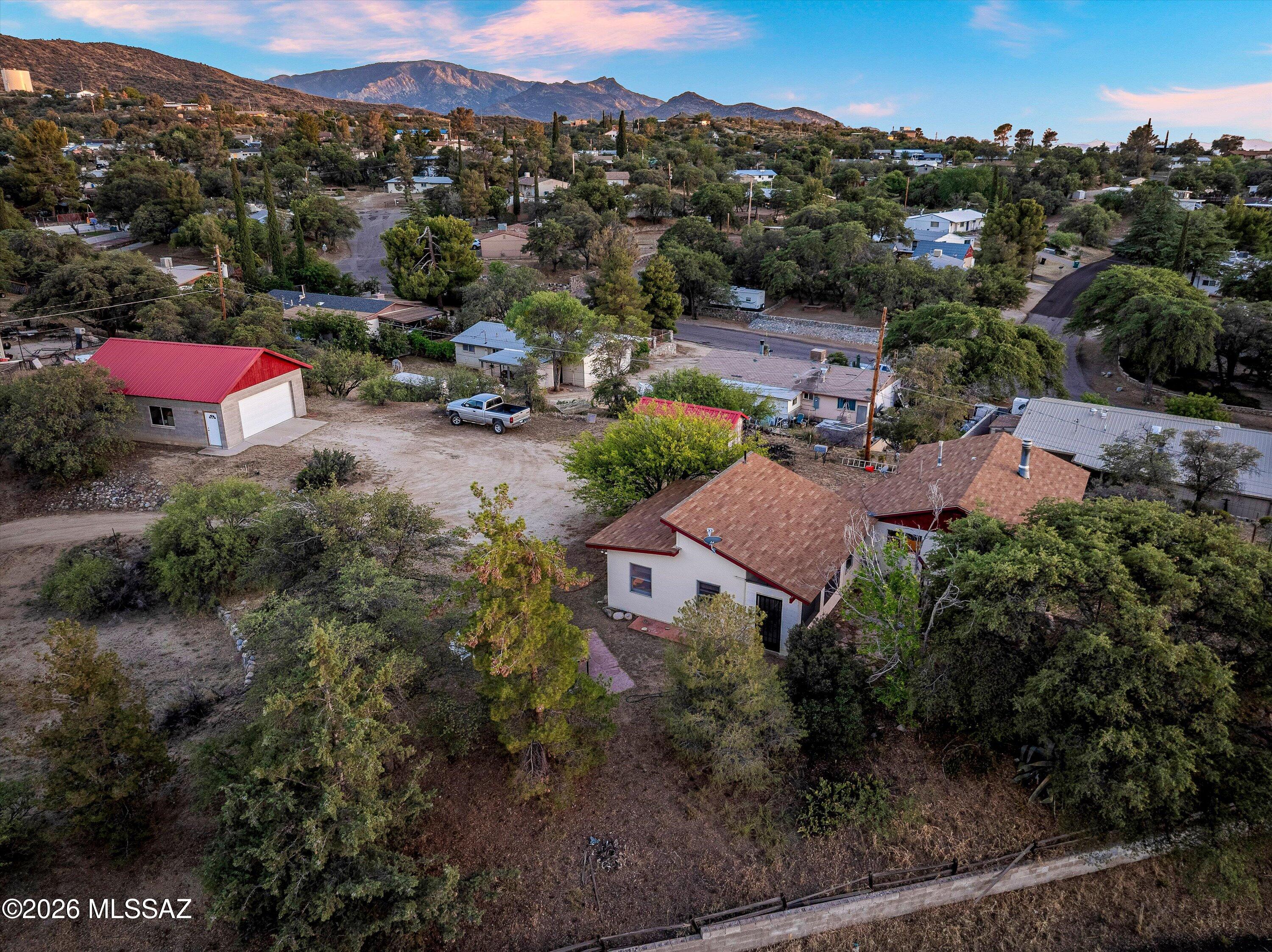 865 W Cutstone Street