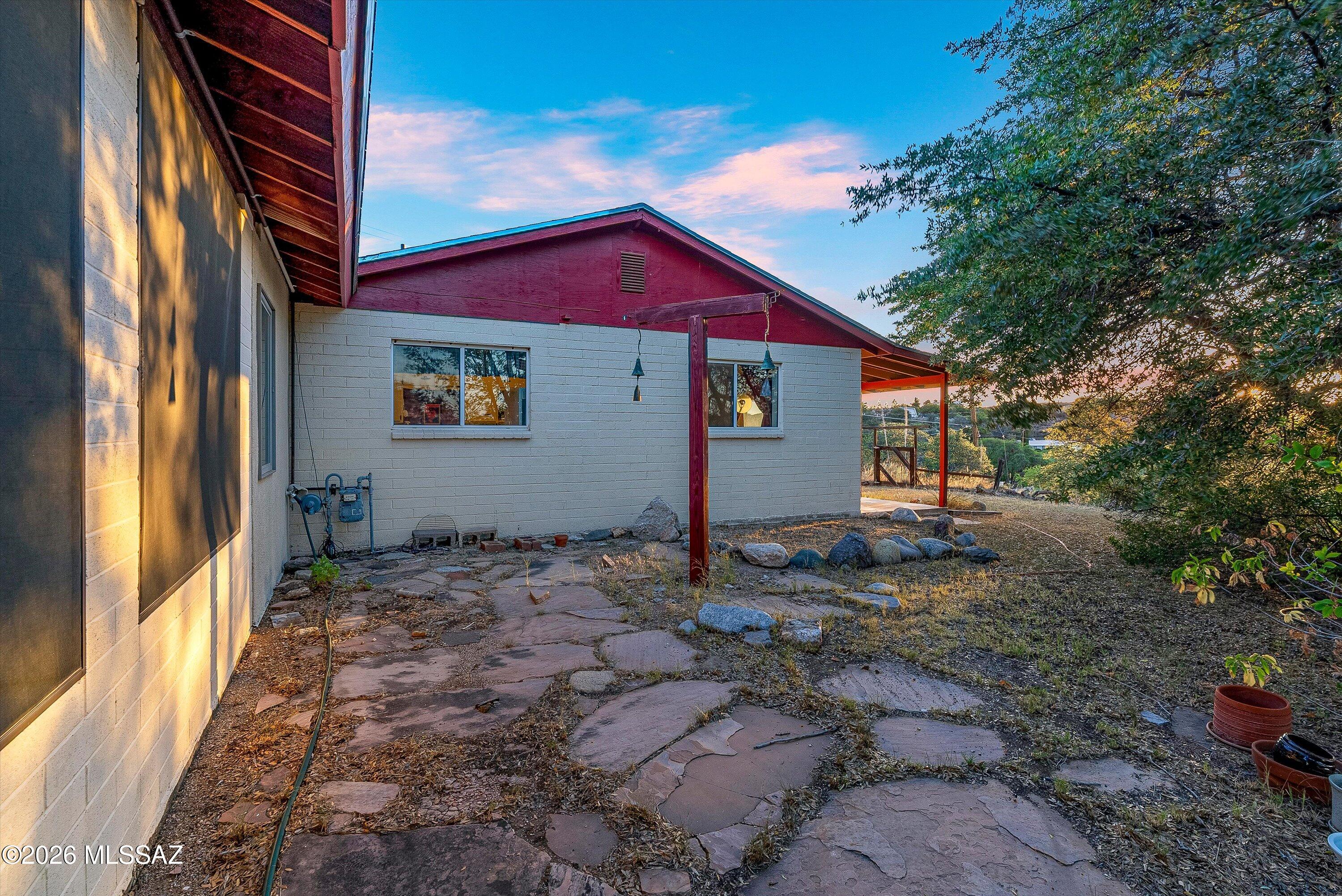 865 W Cutstone Street