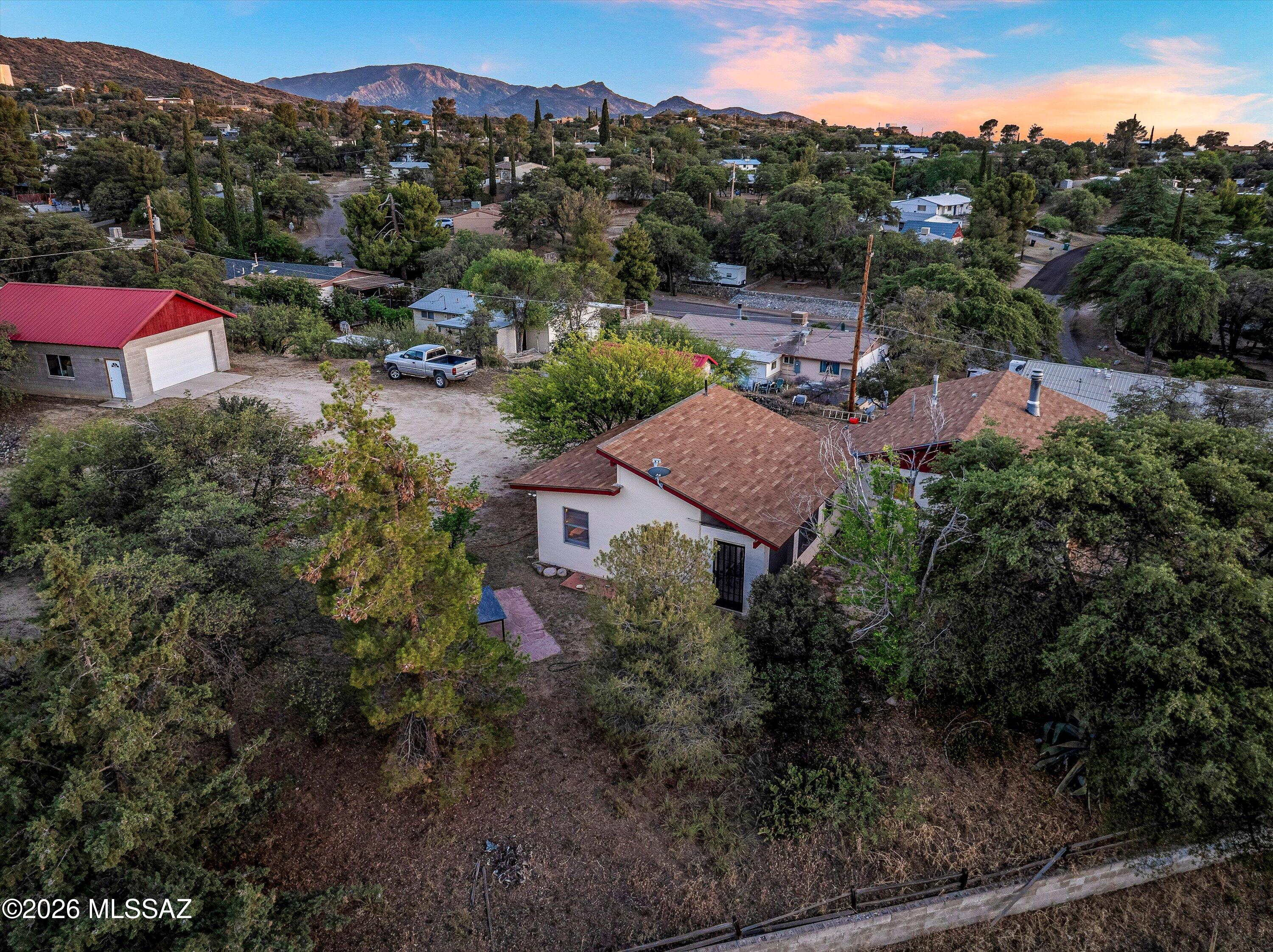 865 W Cutstone Street