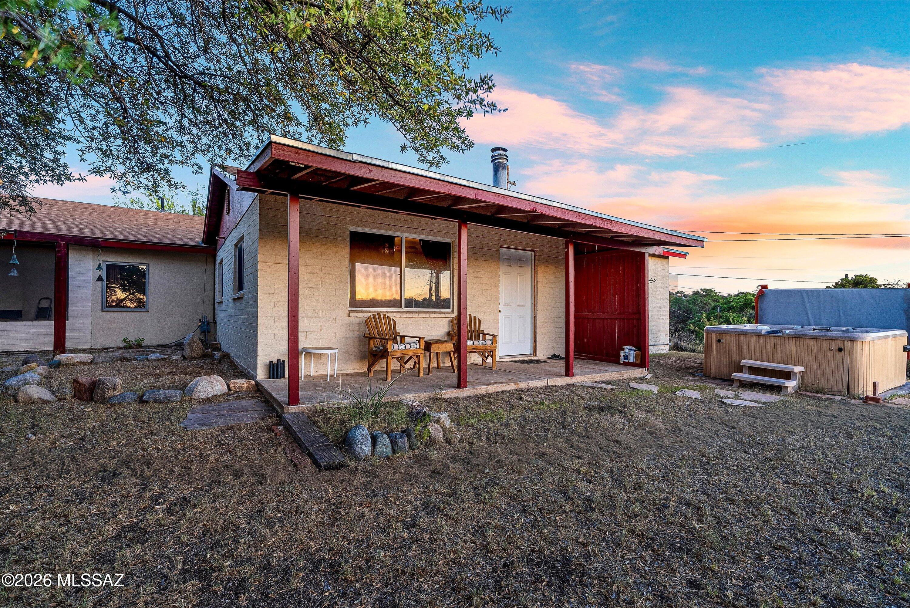 865 W Cutstone Street