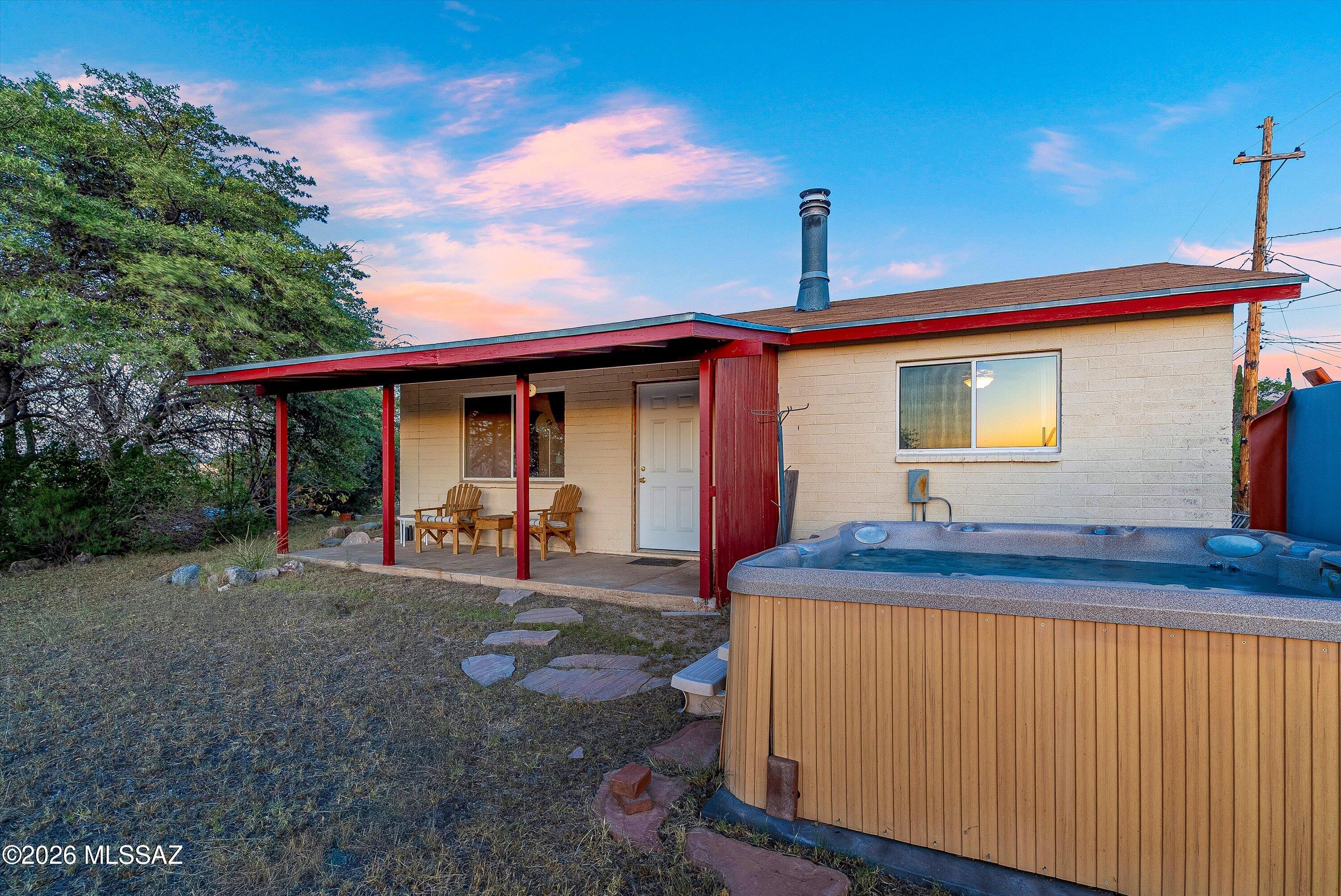 865 W Cutstone Street