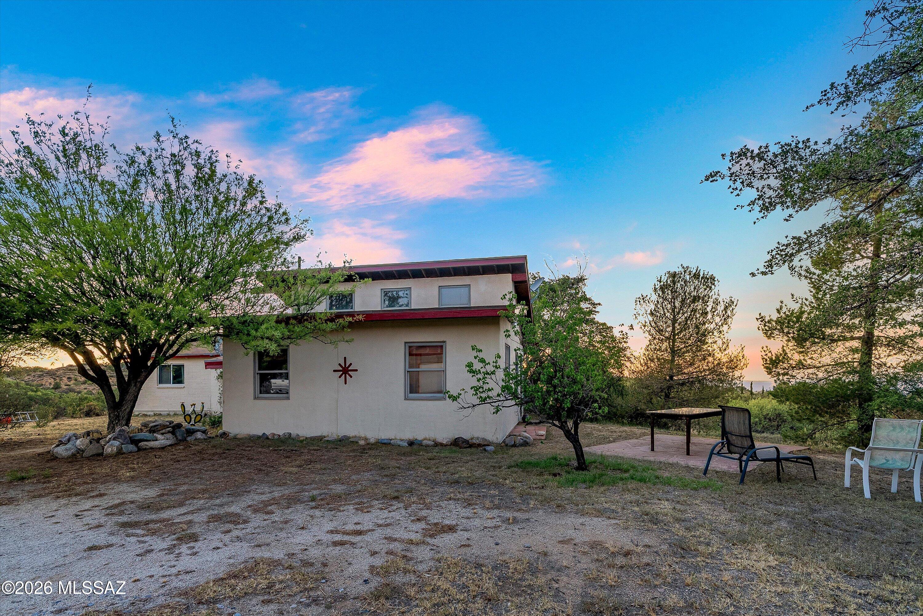 865 W Cutstone Street