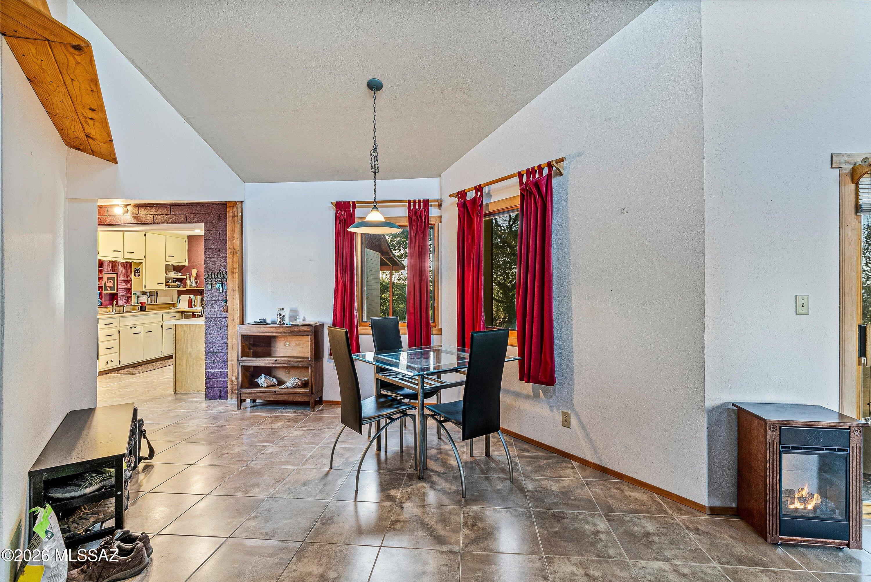 865 W Cutstone Street