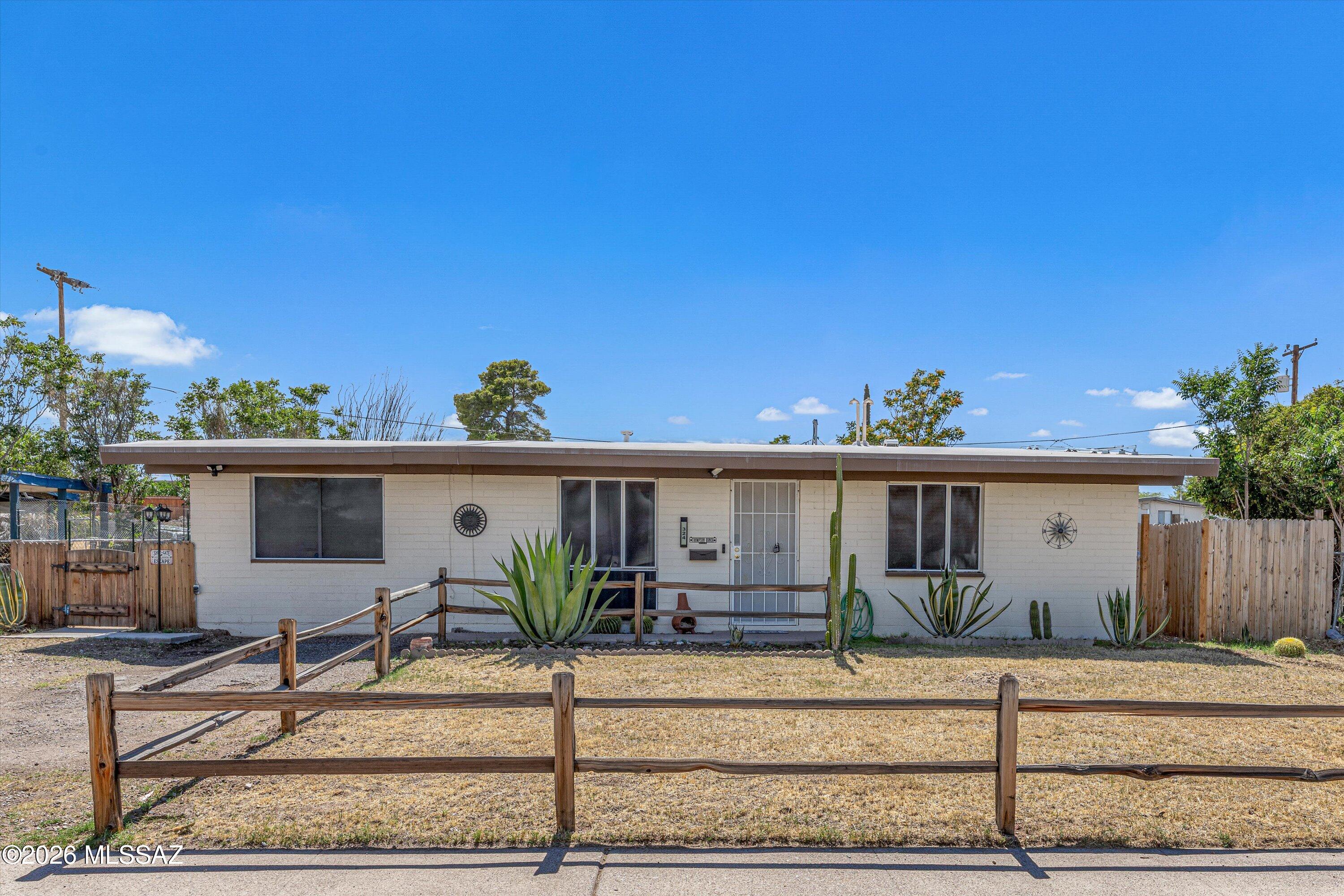 324 S Ave A