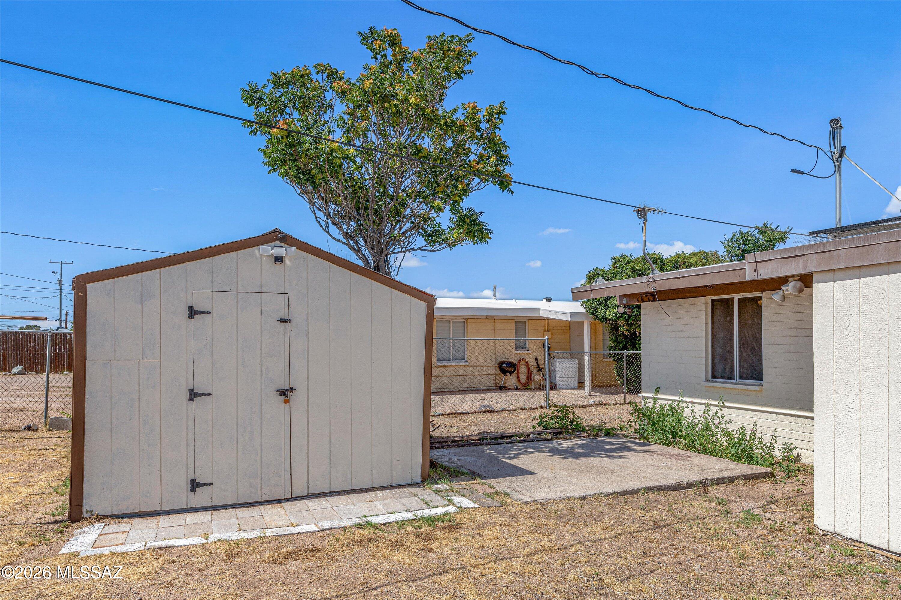 324 S Ave A