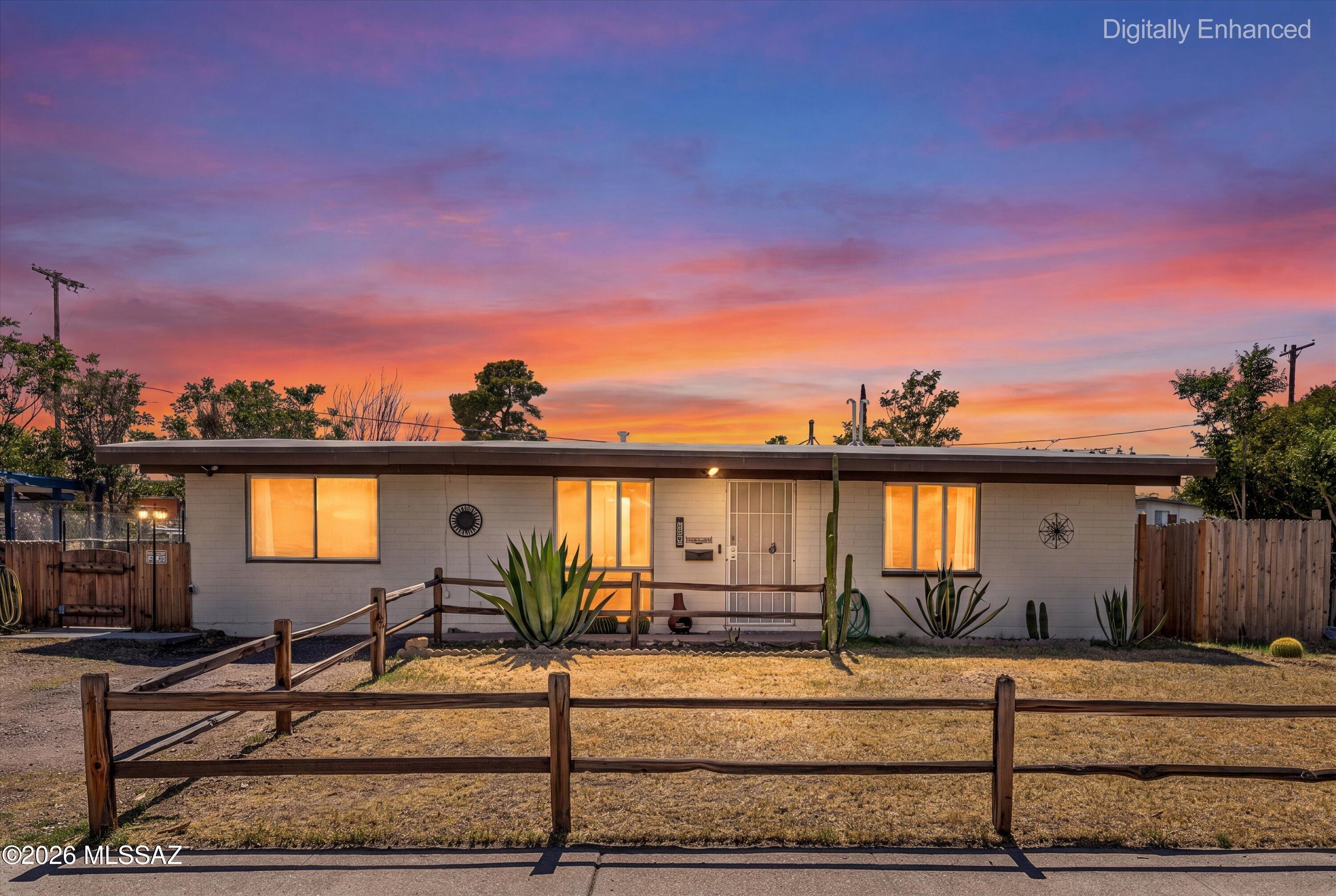 324 S Ave A