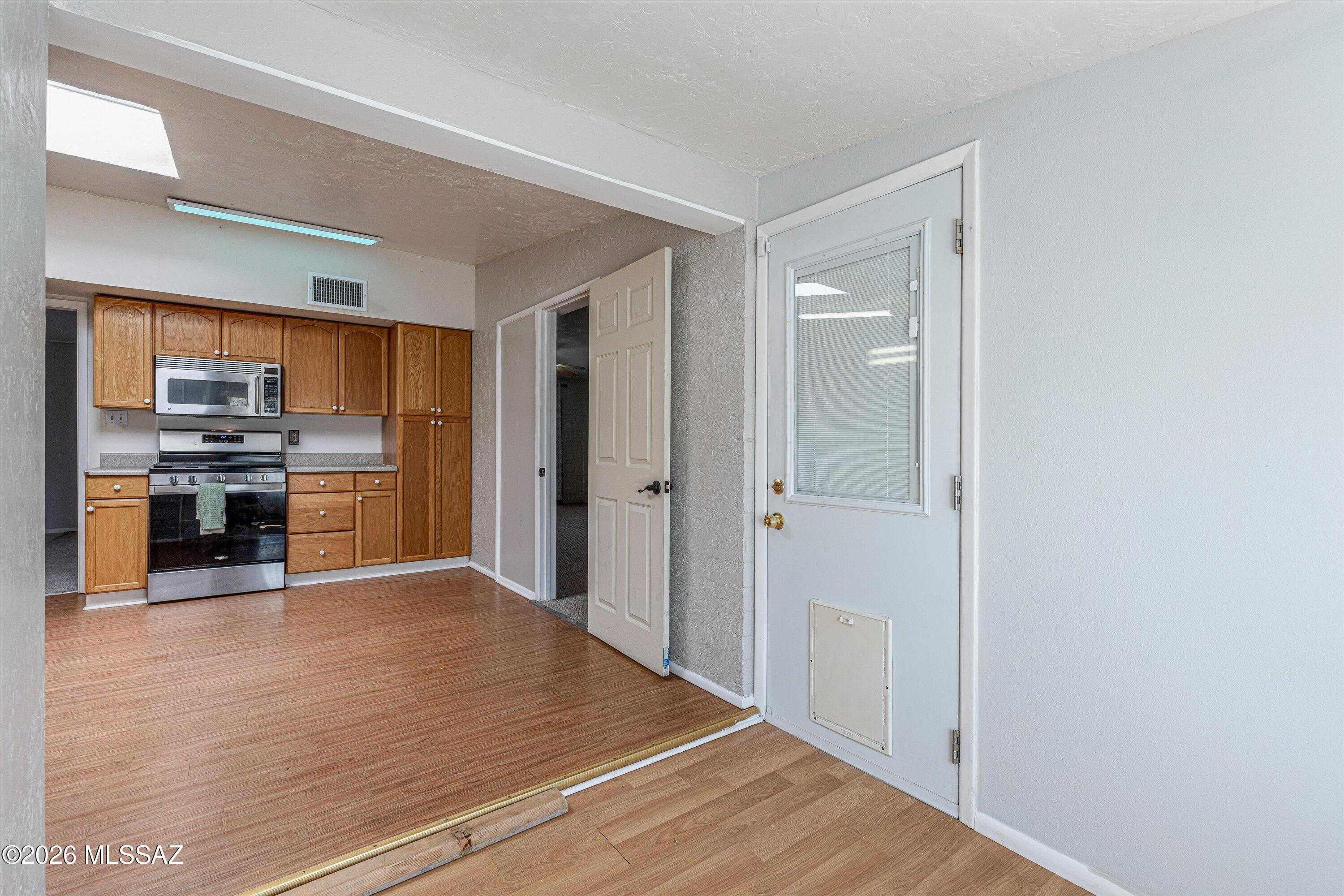 324 S Ave A