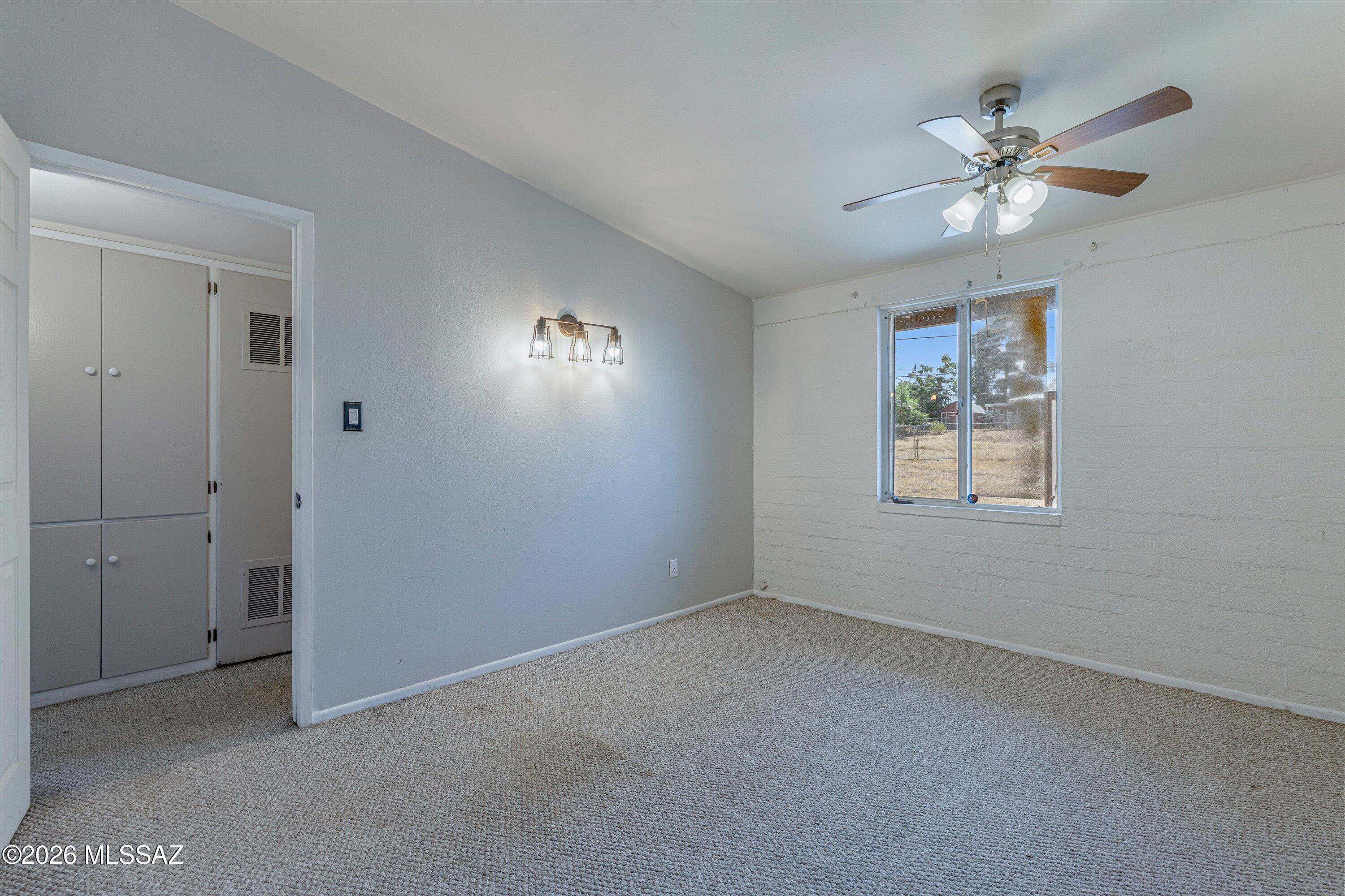 324 S Ave A