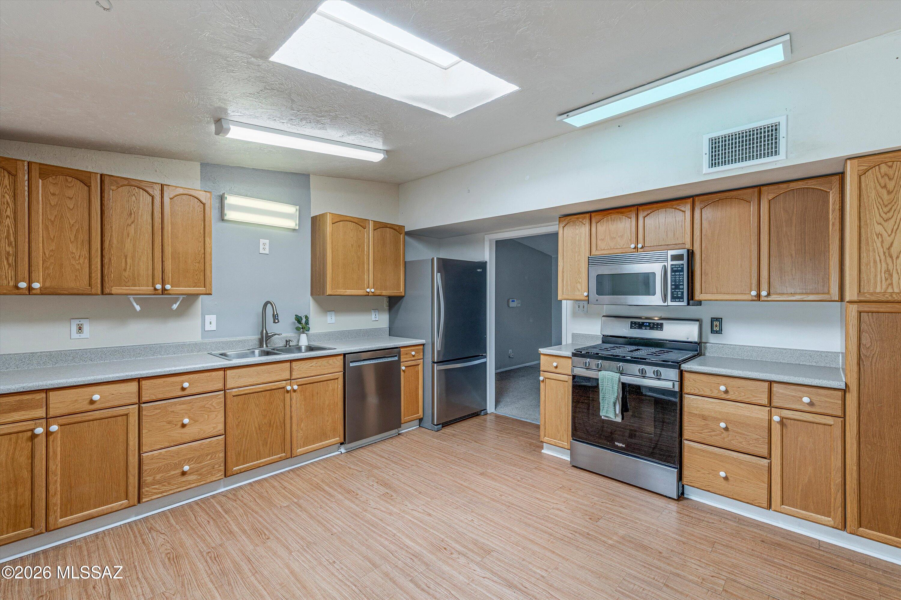 324 S Ave A