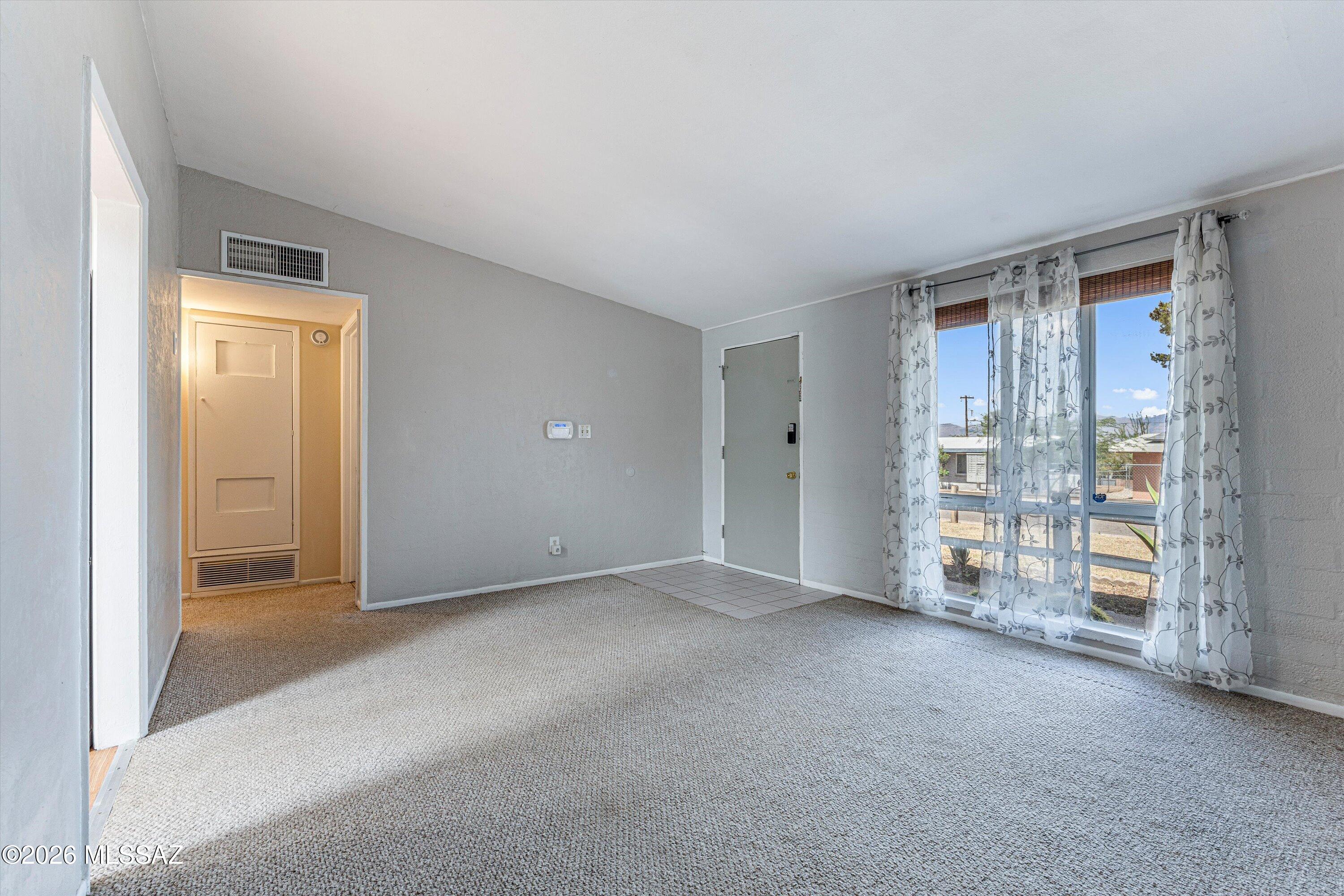 324 S Ave A