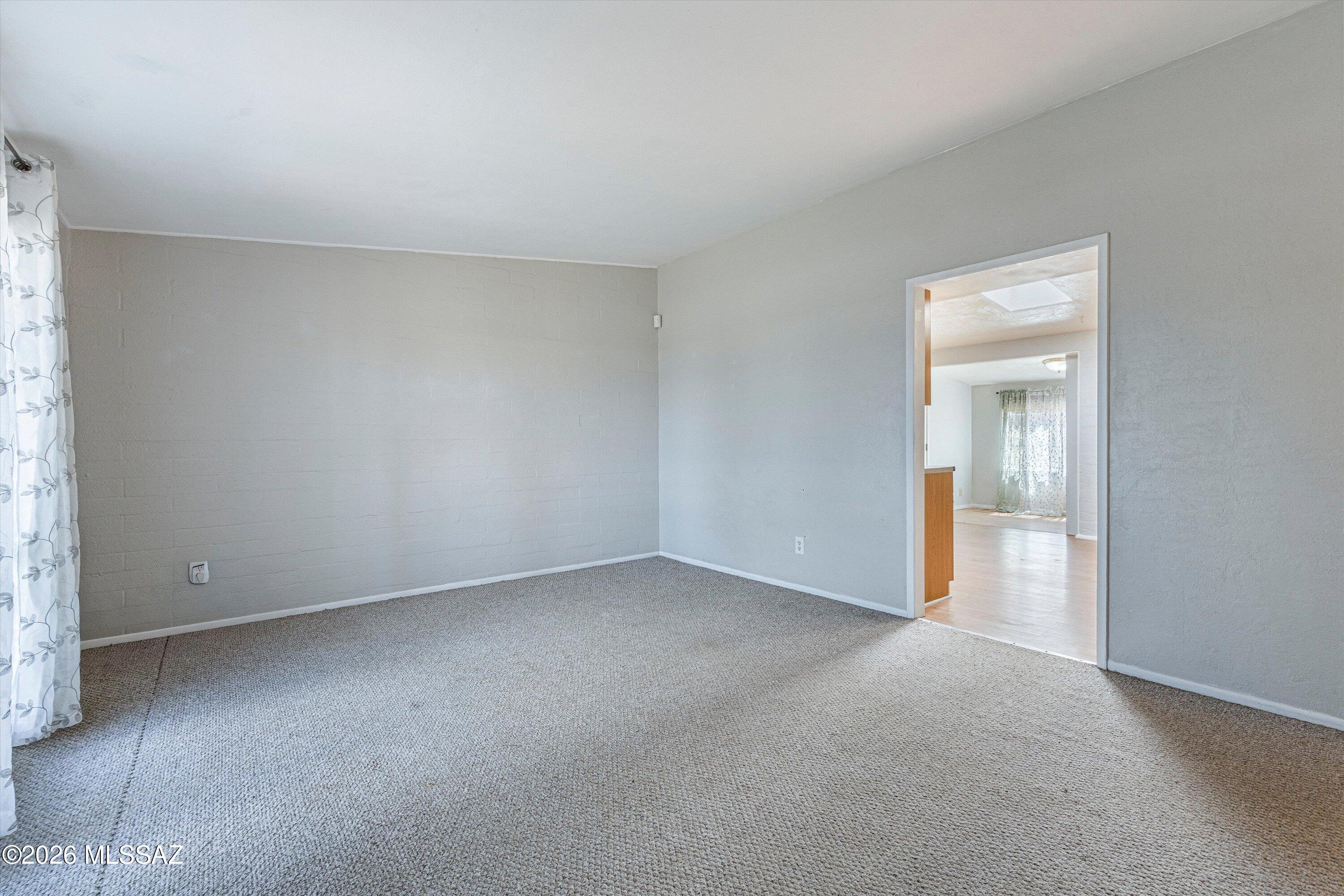 324 S Ave A