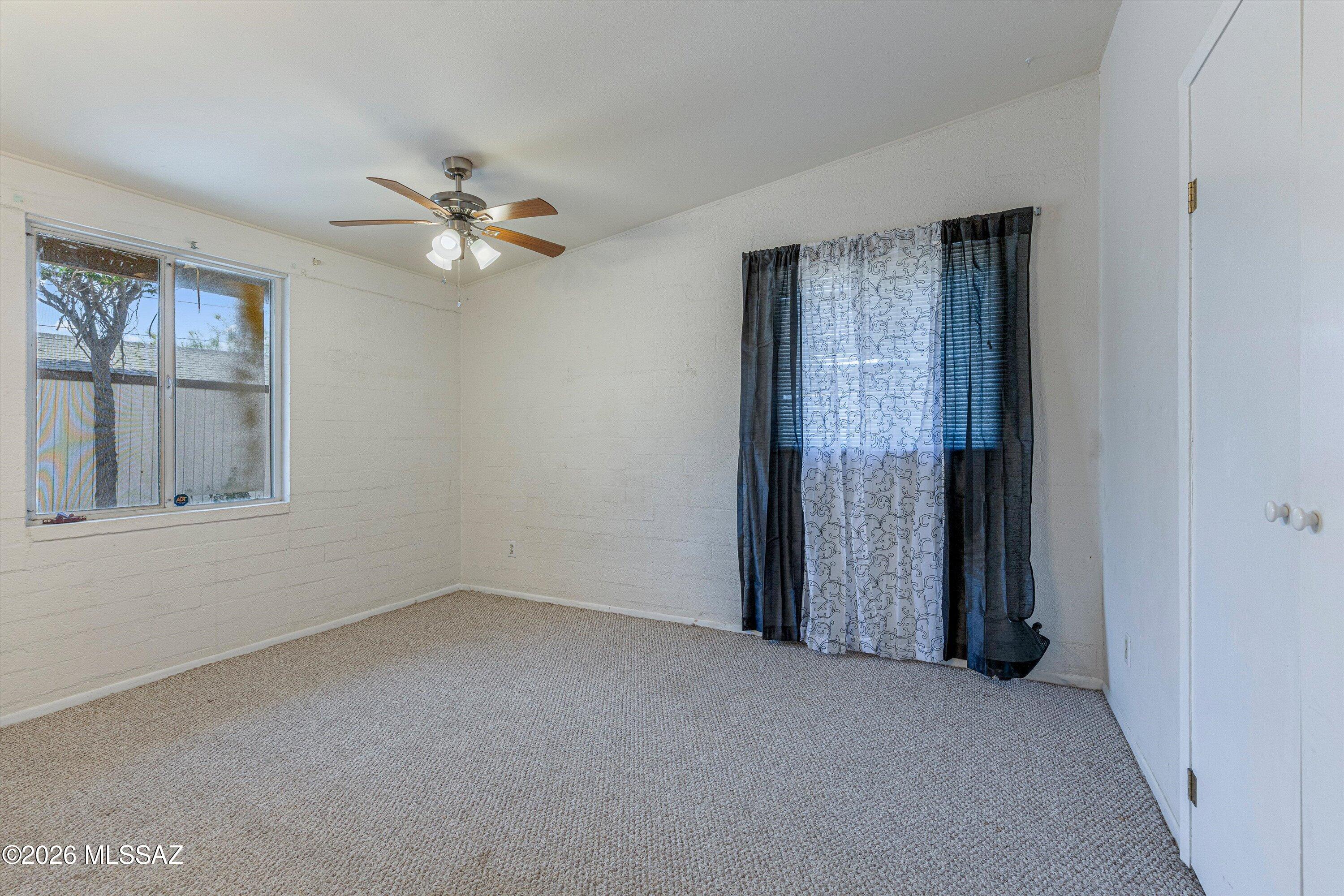 324 S Ave A