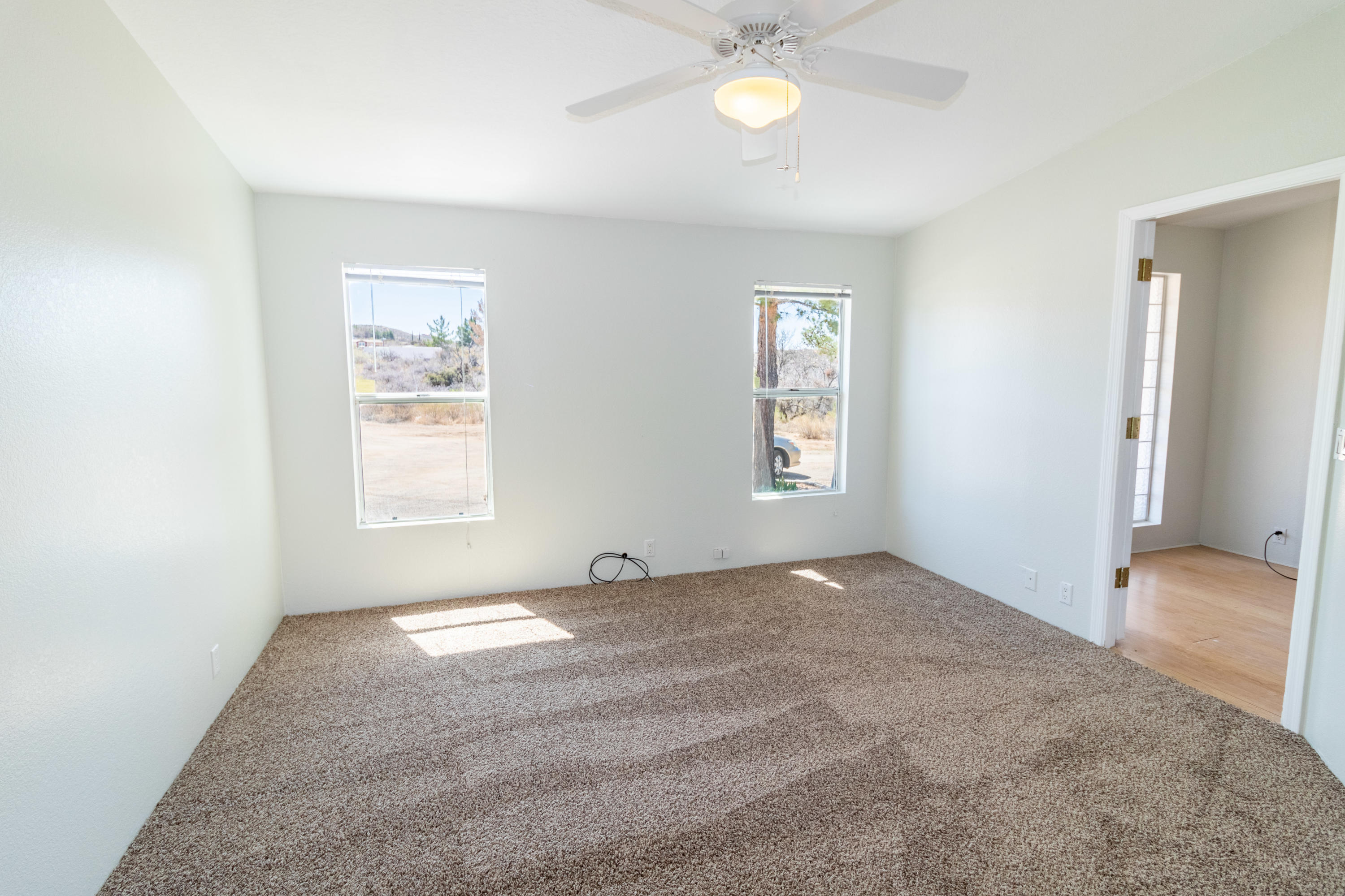 1040 W Barbara Place
