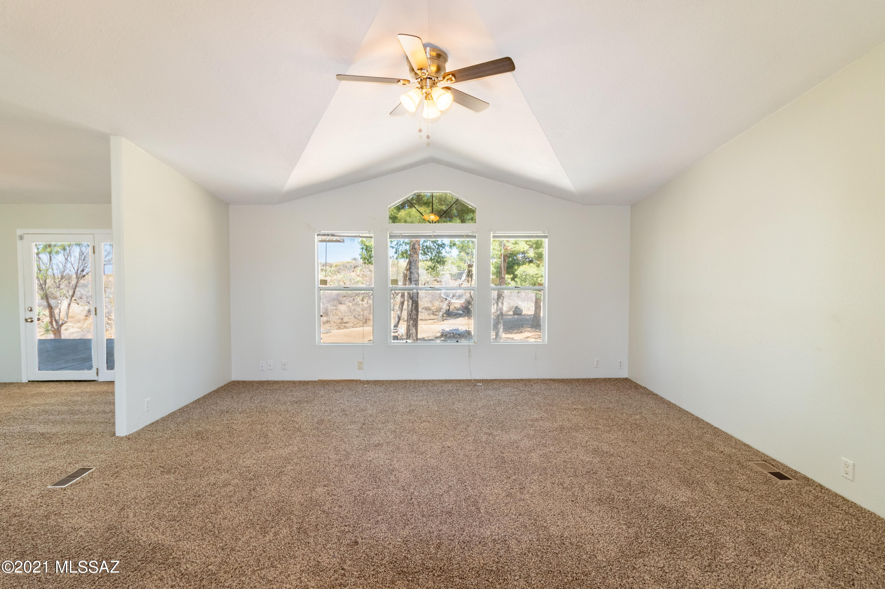 1040 W Barbara Place
