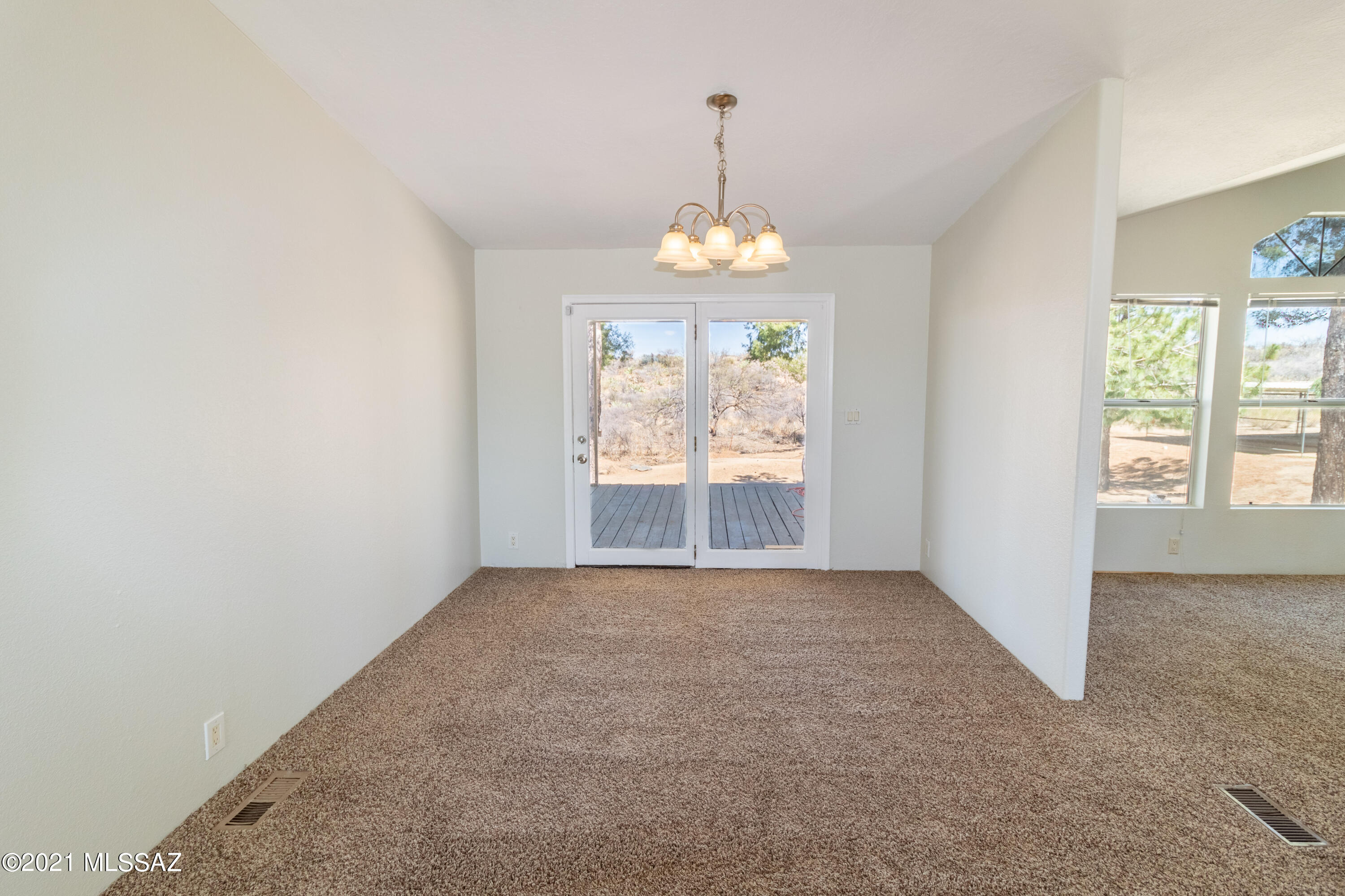 1040 W Barbara Place