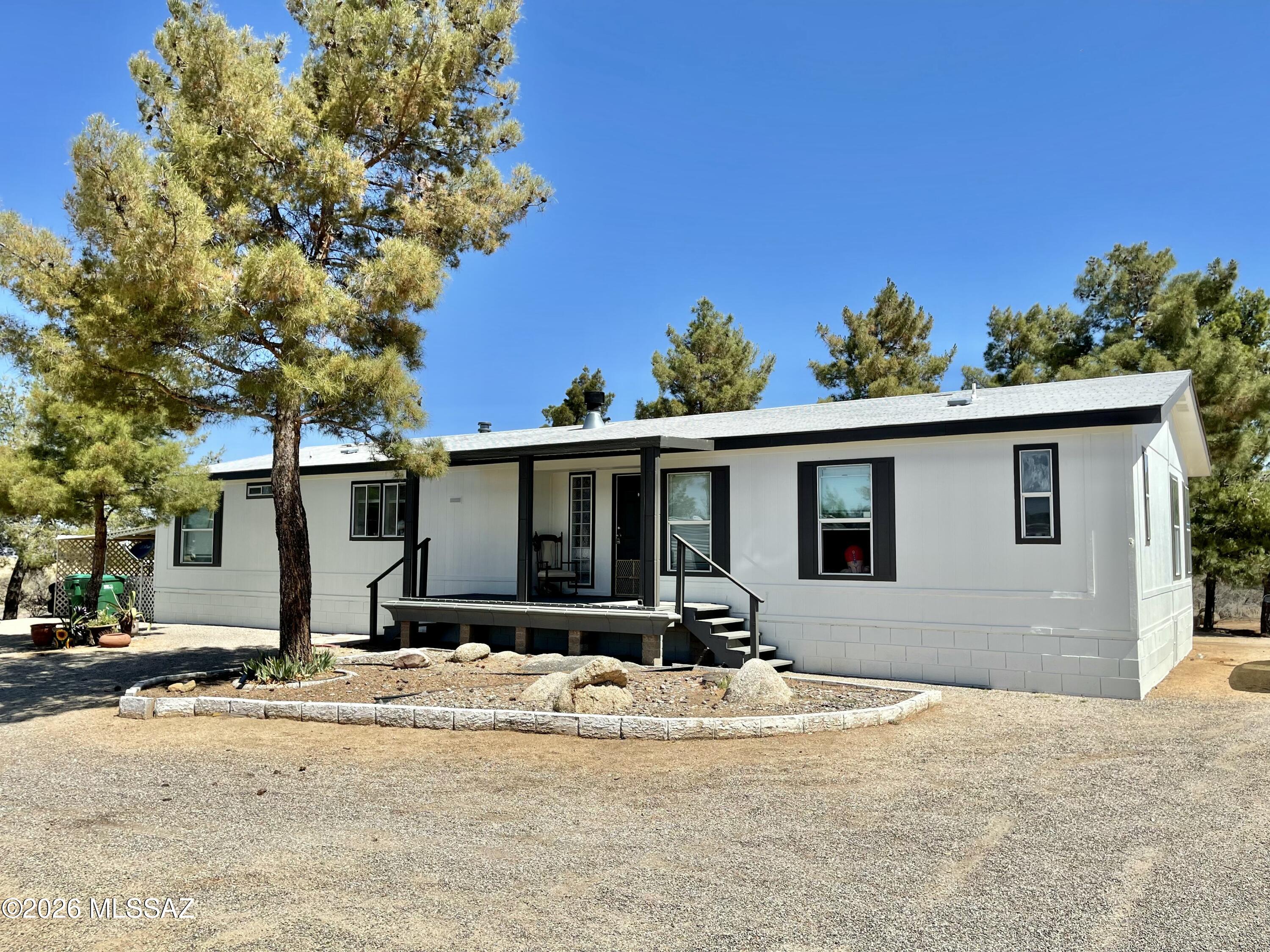 1040 W Barbara Place