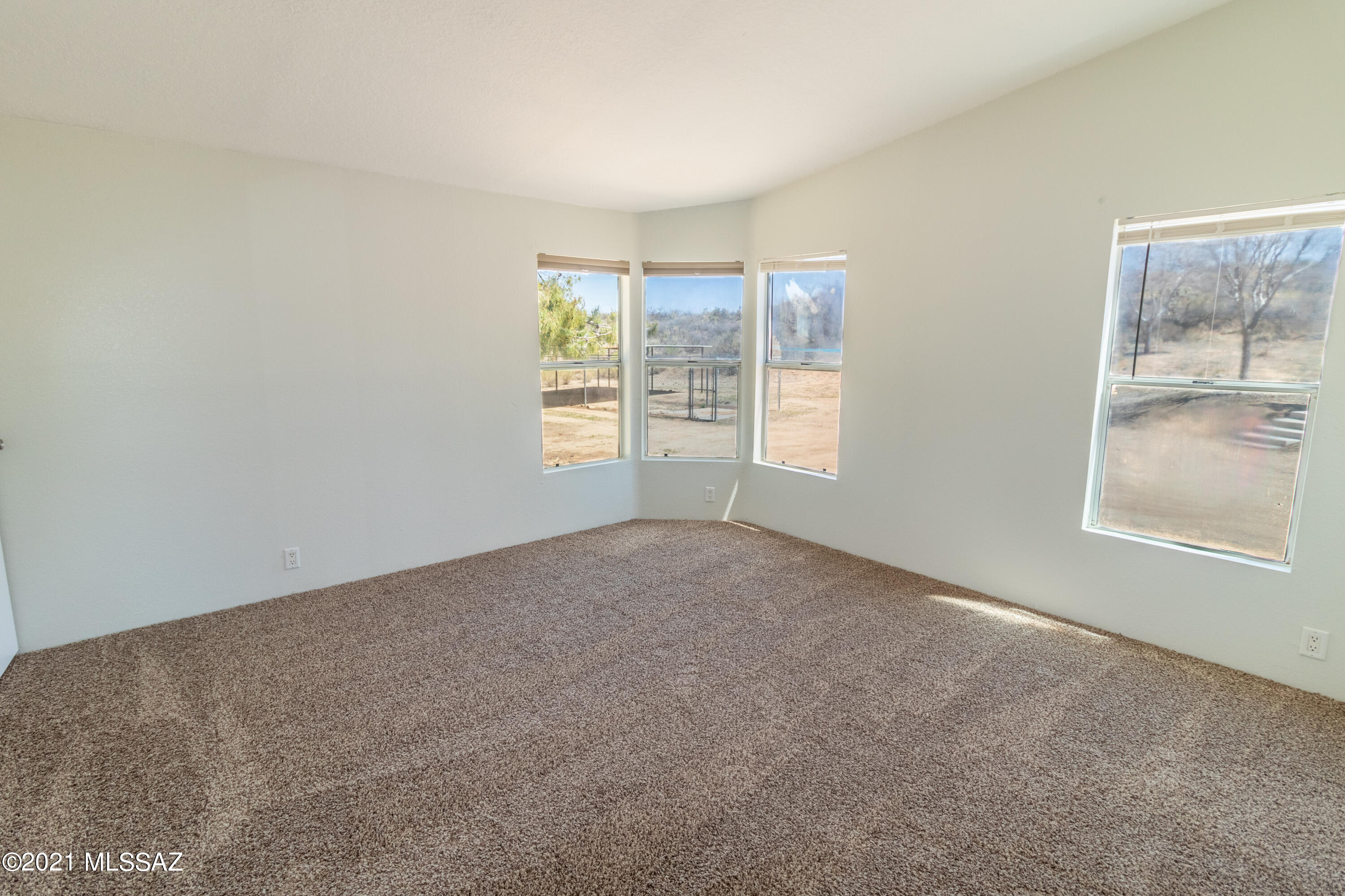 1040 W Barbara Place
