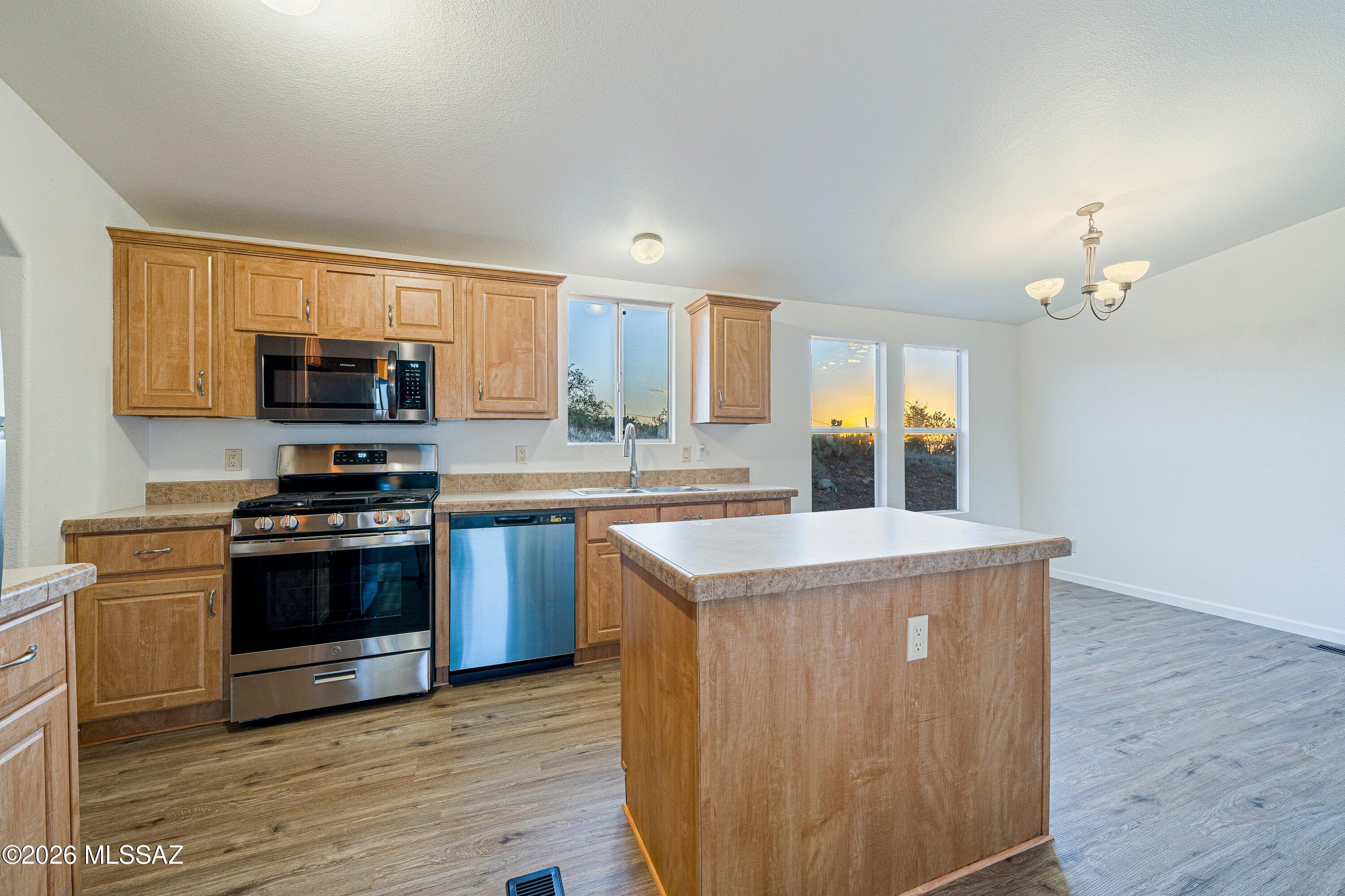 4544 N Sunfire Lane