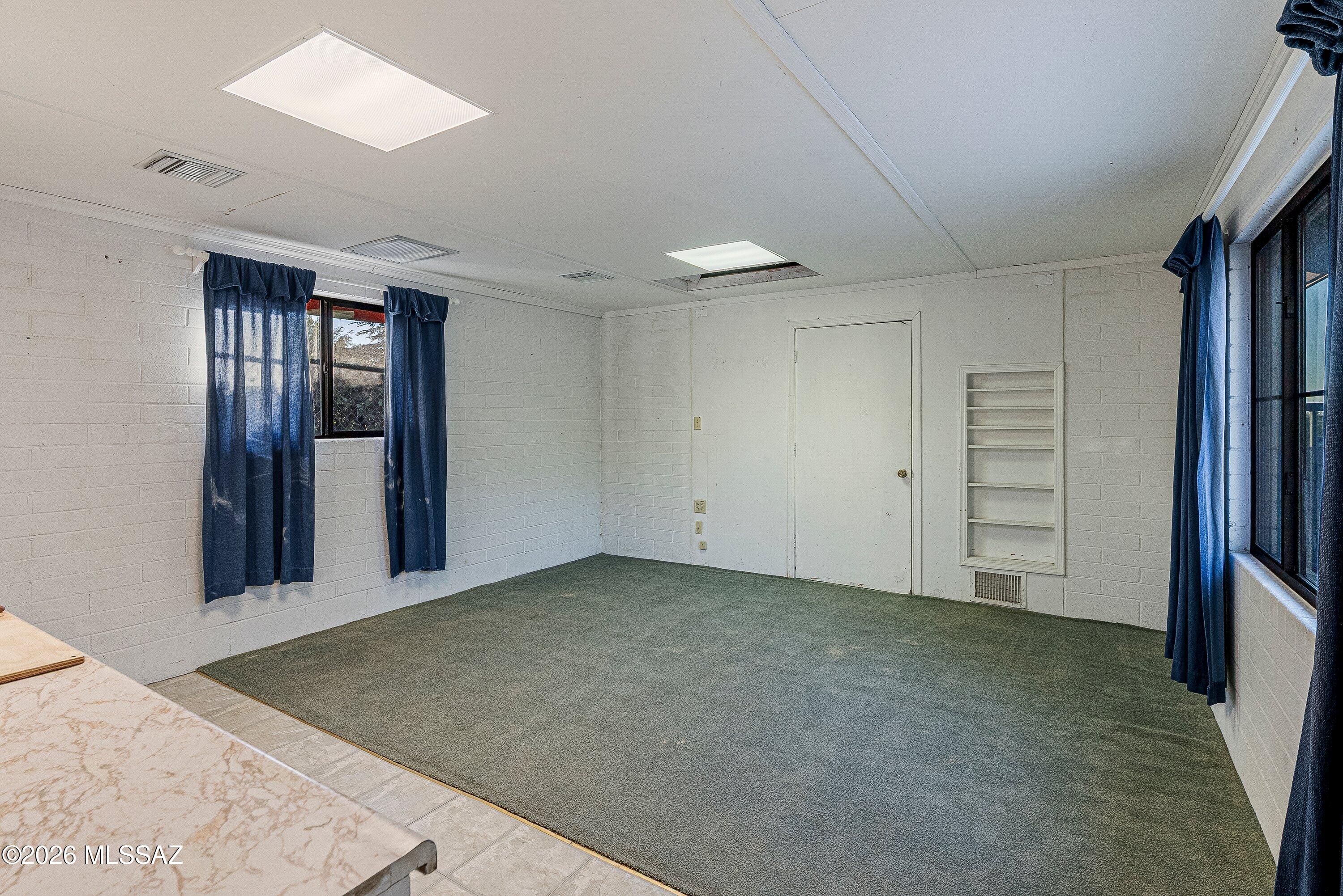 905 W Discover Street