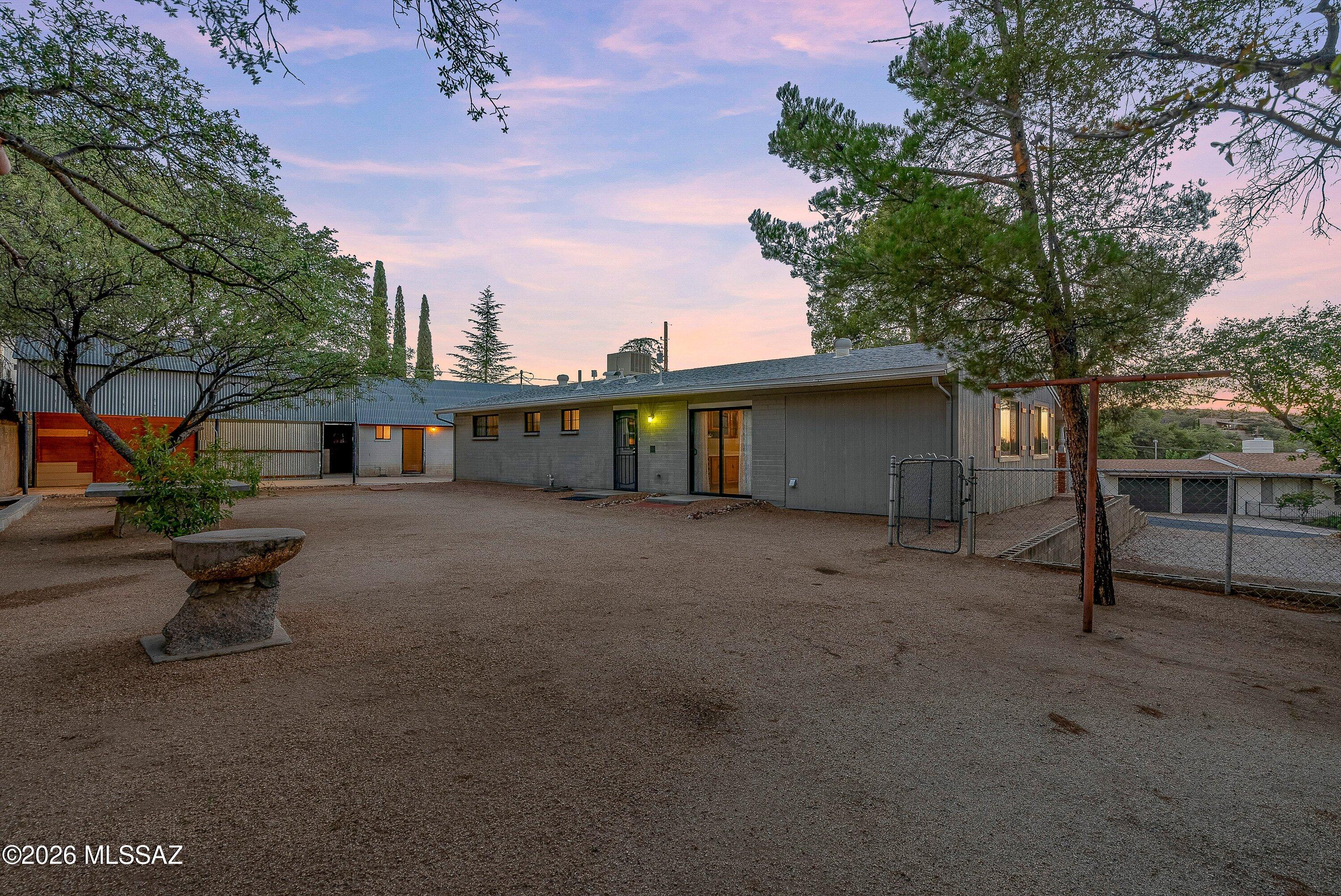 905 W Discover Street