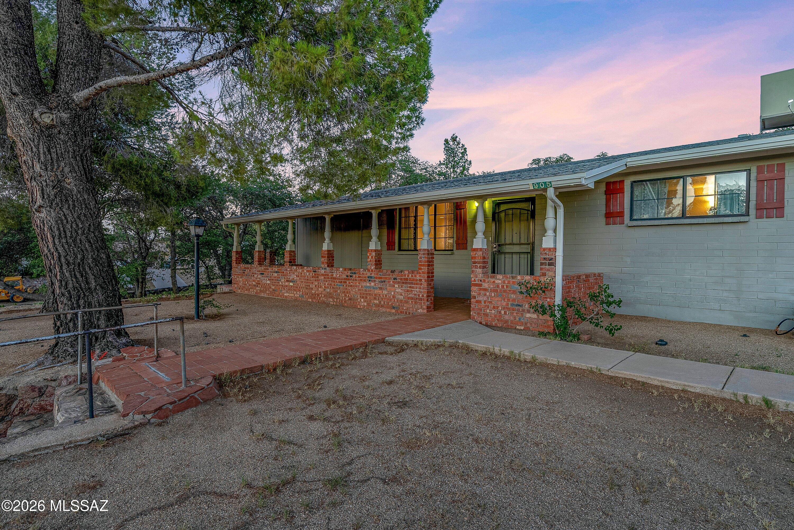 905 W Discover Street