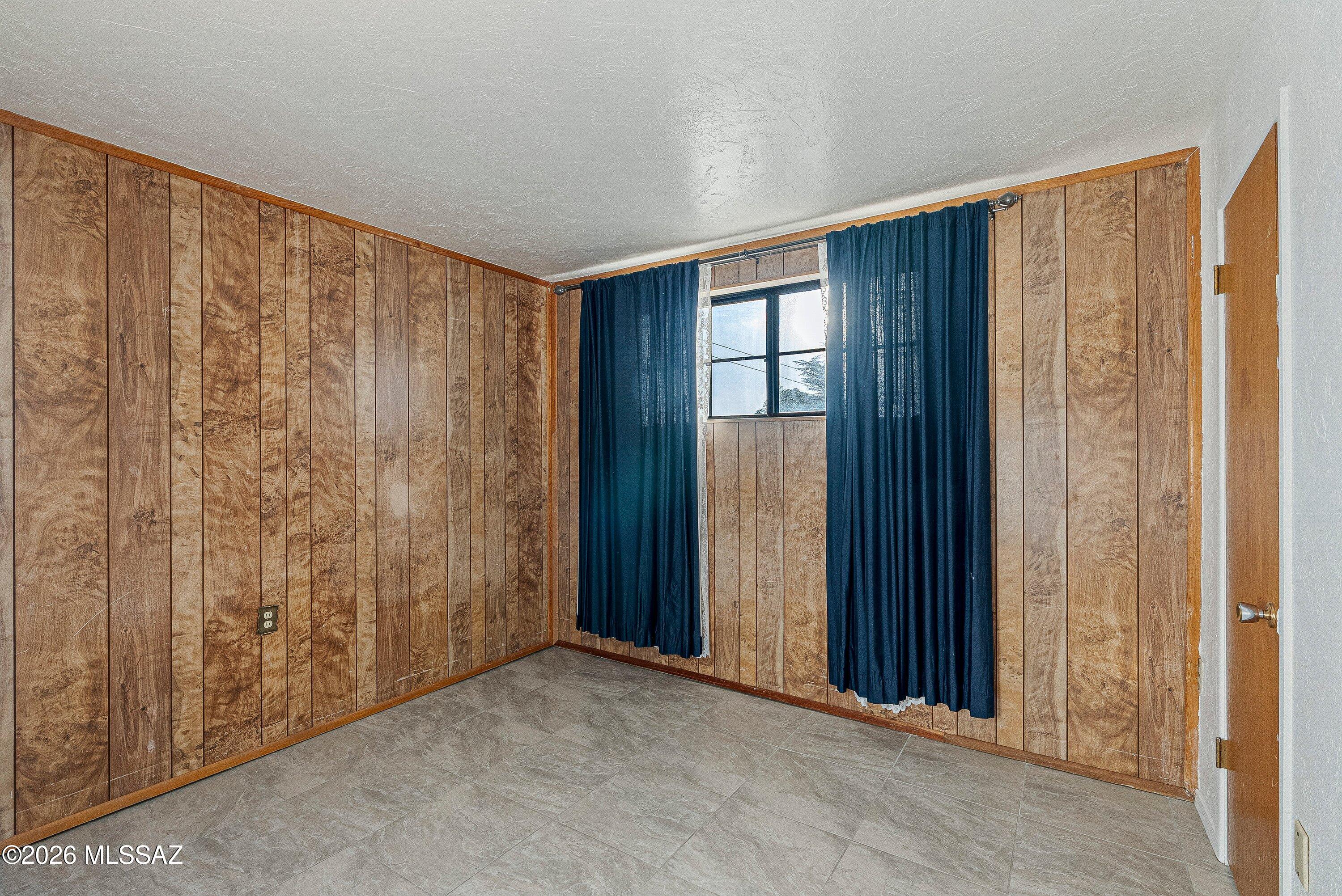 905 W Discover Street