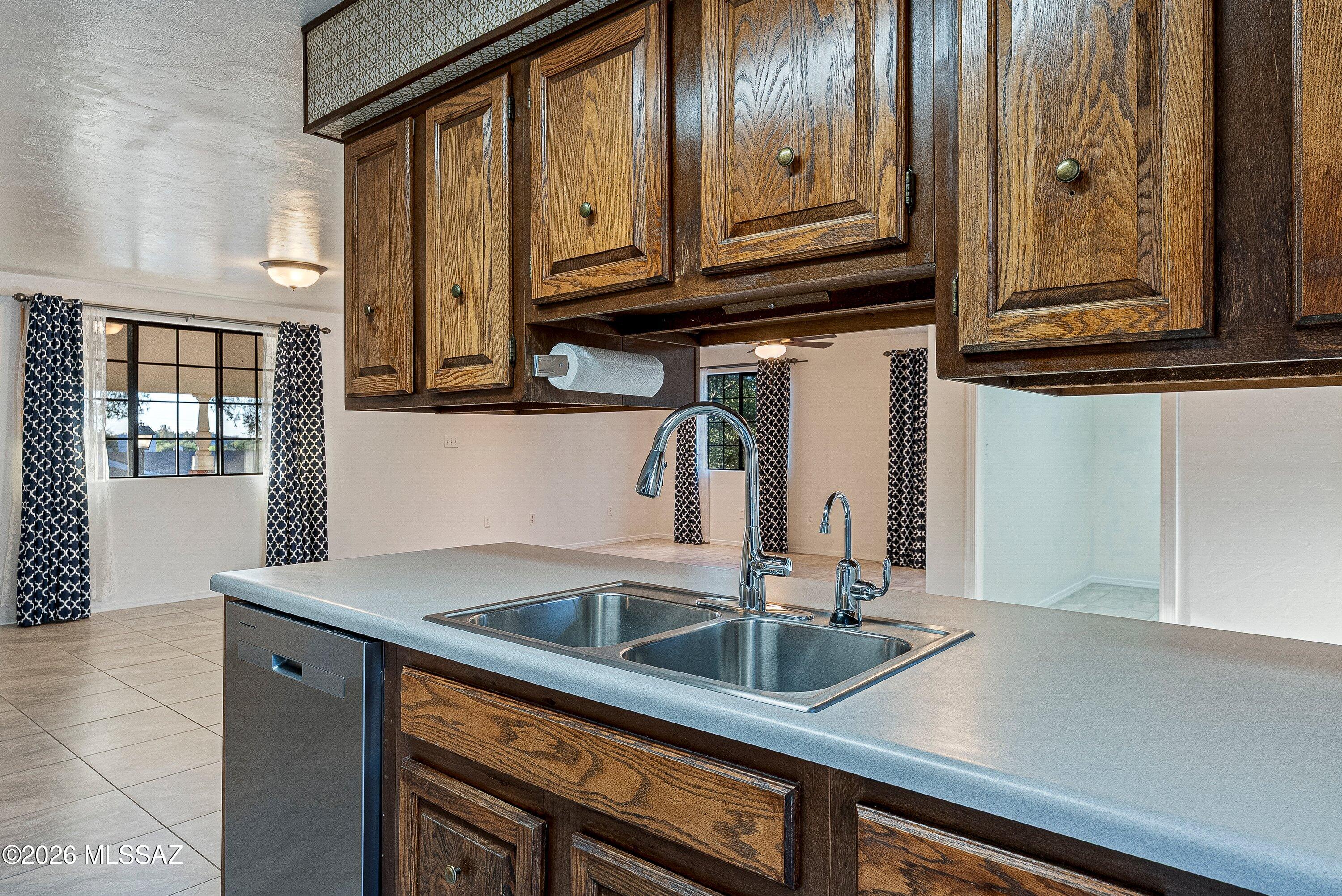 905 W Discover Street