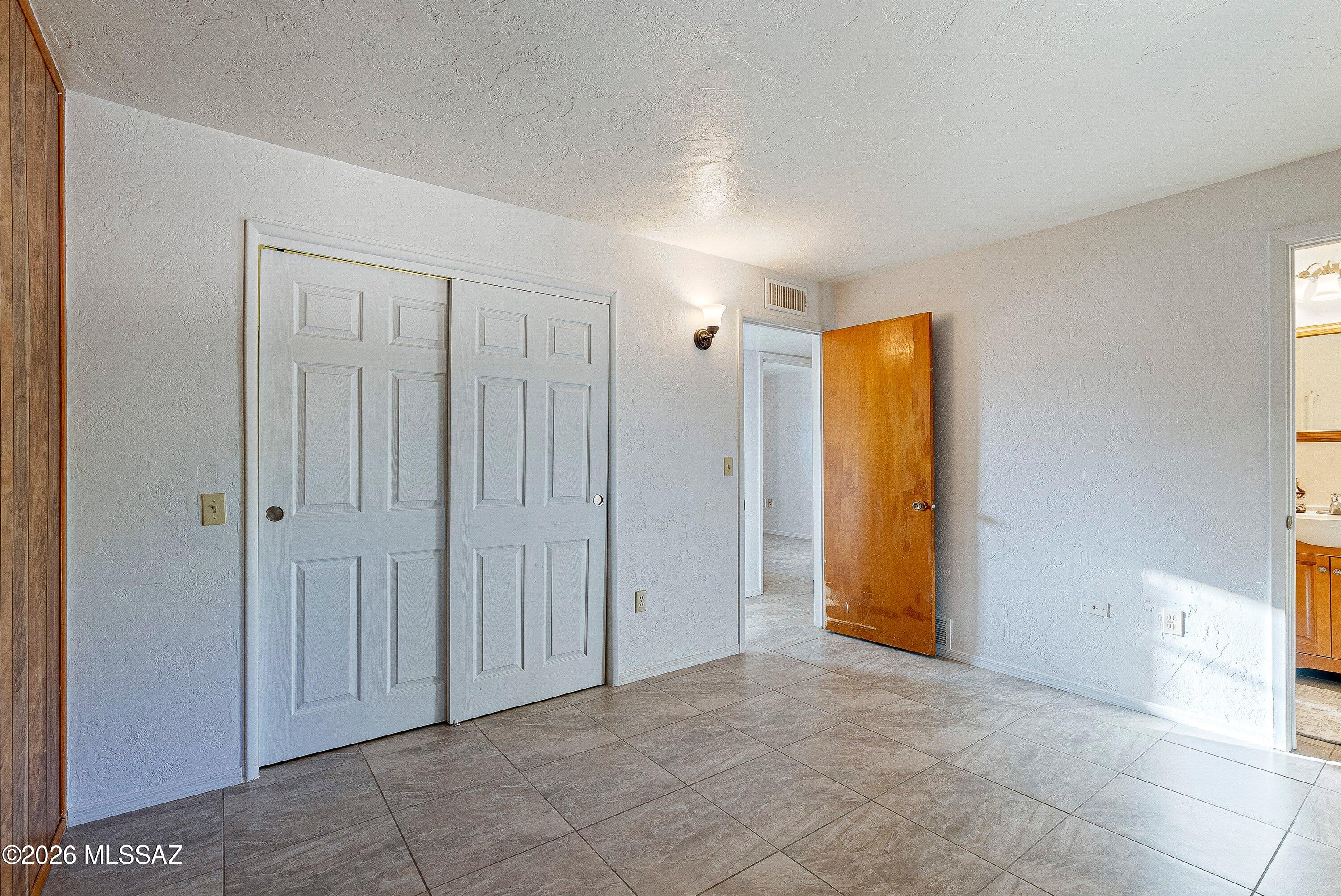 905 W Discover Street