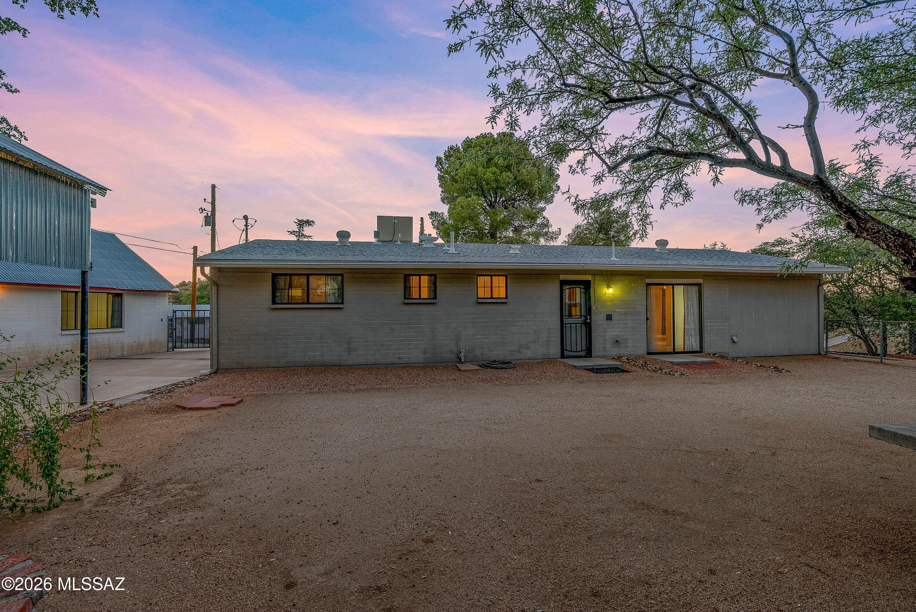 905 W Discover Street