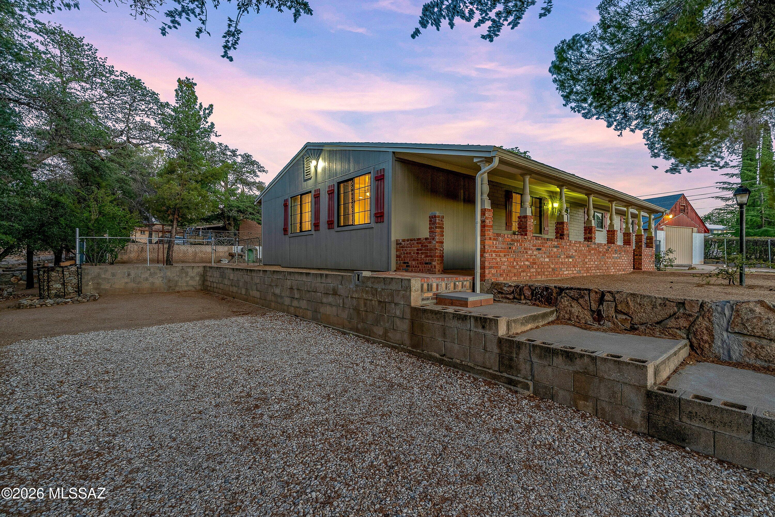 905 W Discover Street