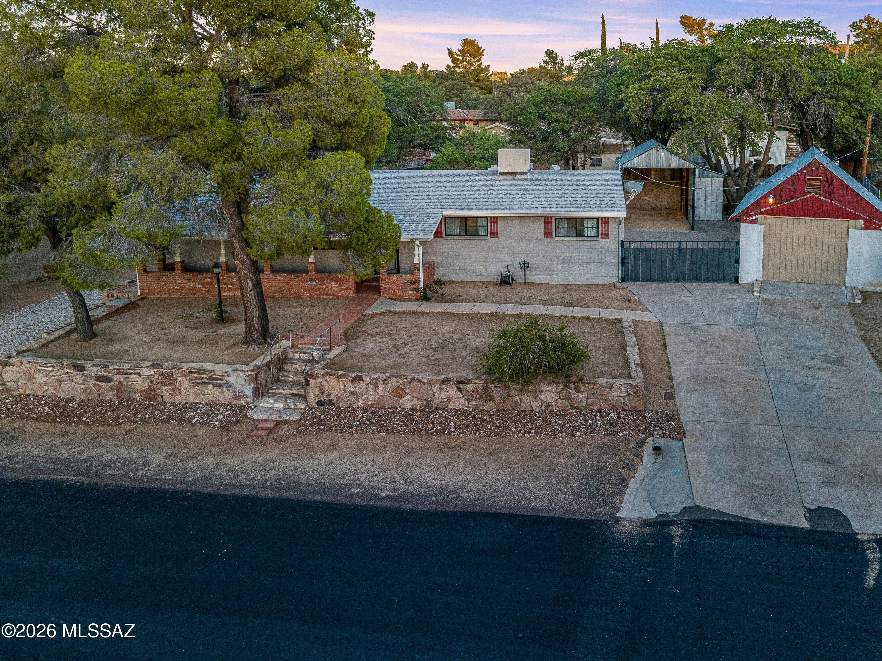 905 W Discover Street