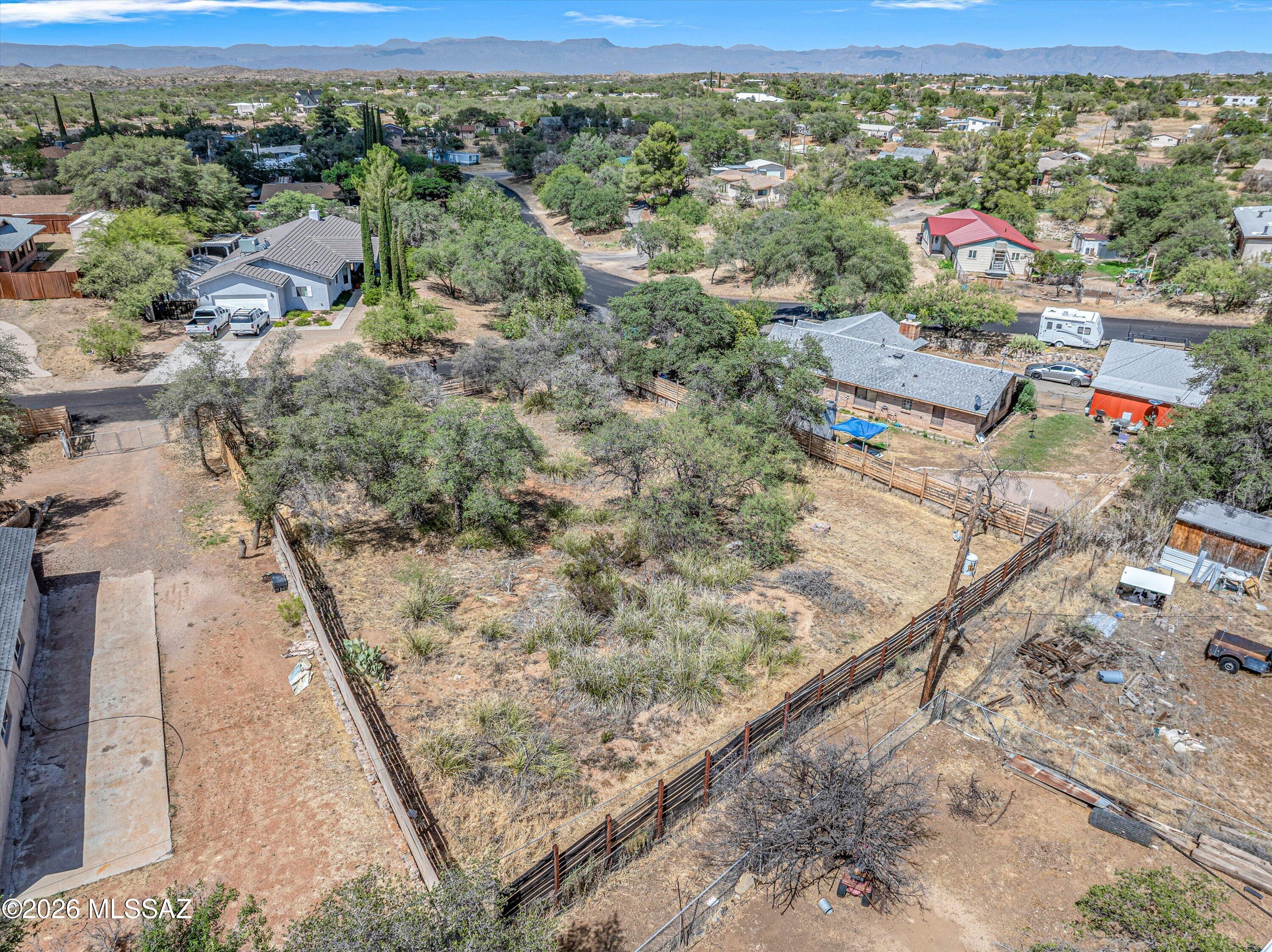 555 W Camino Yucca