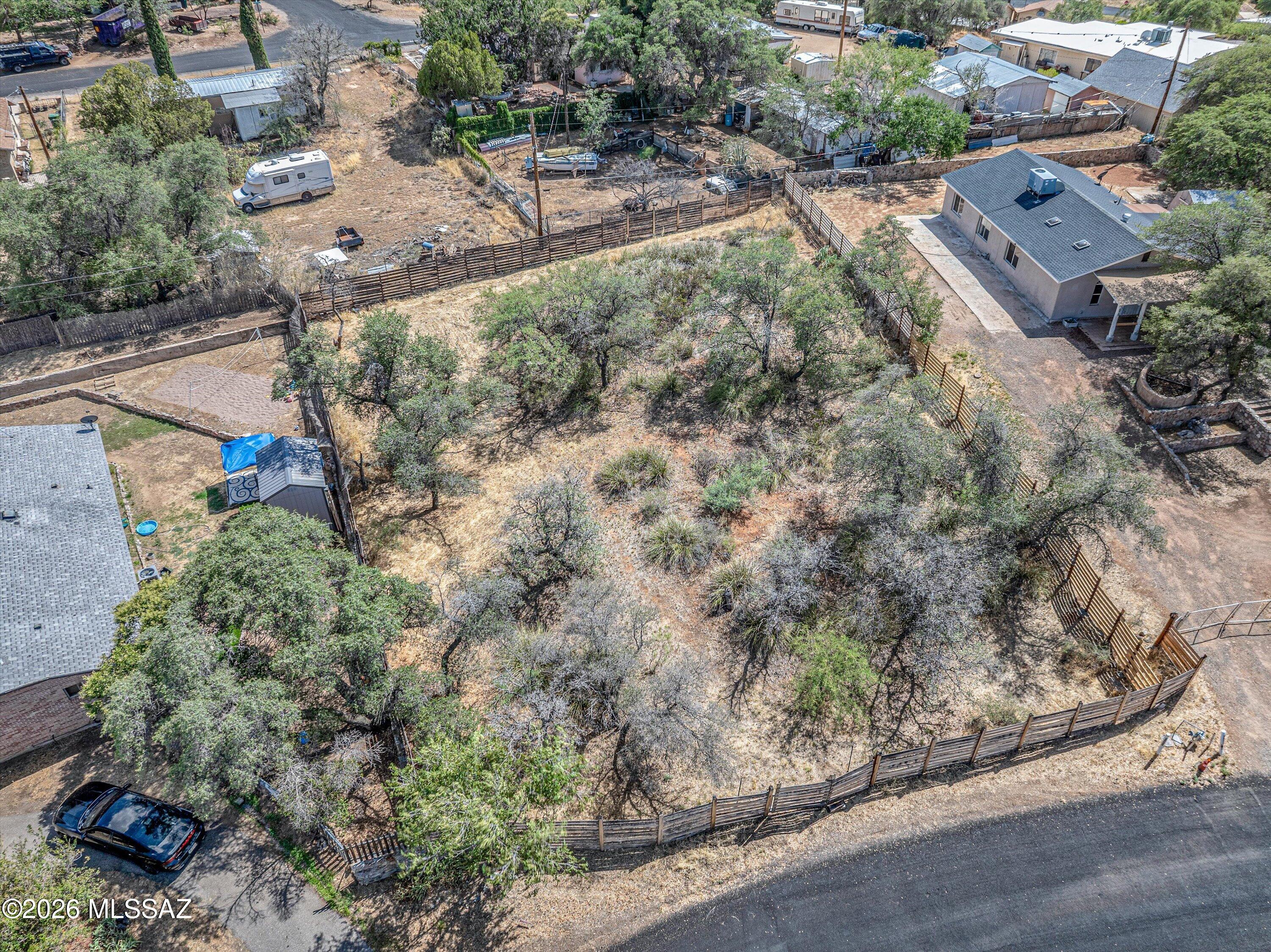 555 W Camino Yucca