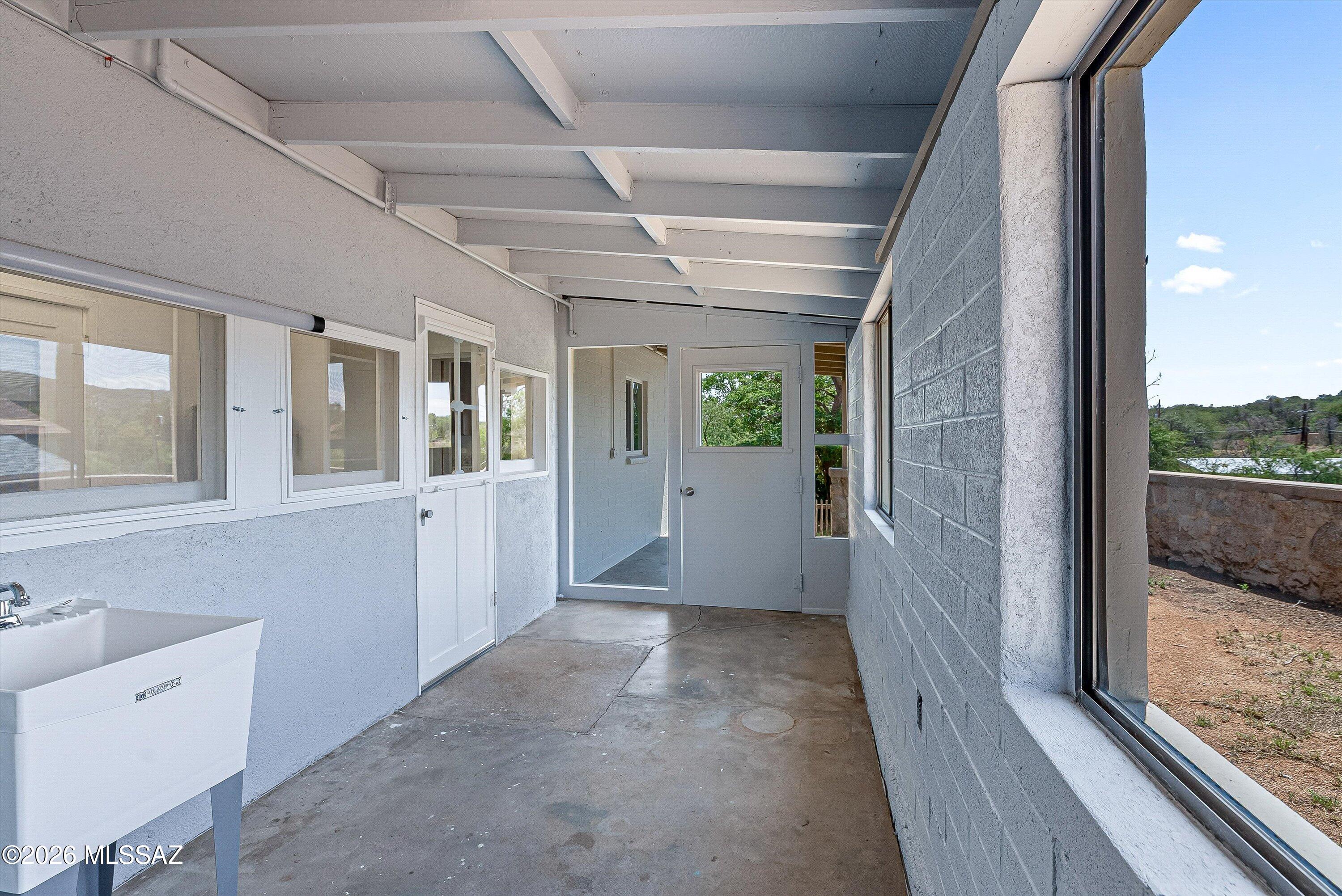 730 N Robles Road
