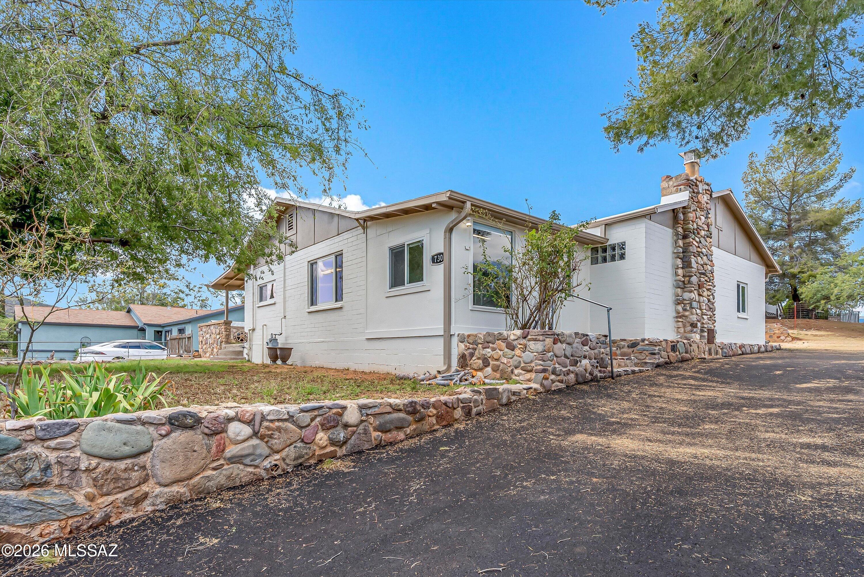 730 N Robles Road