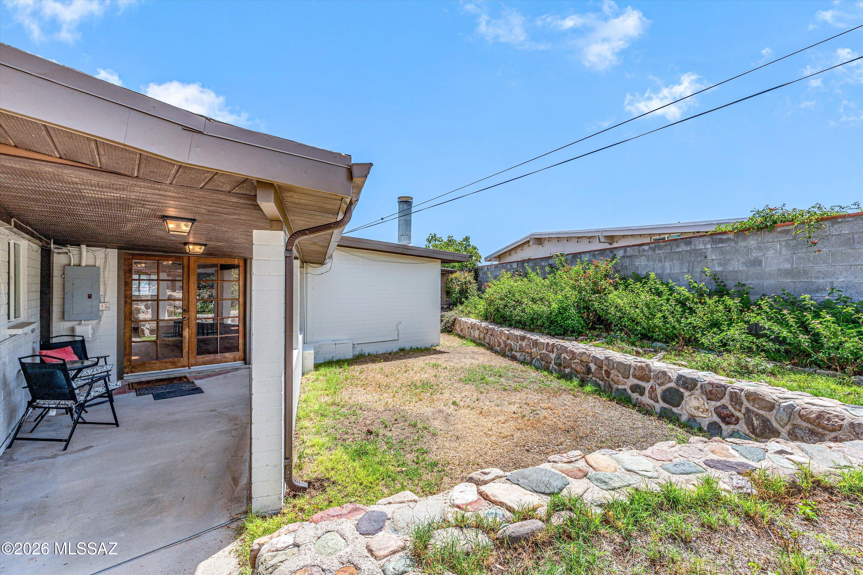 113 N Giffen Avenue